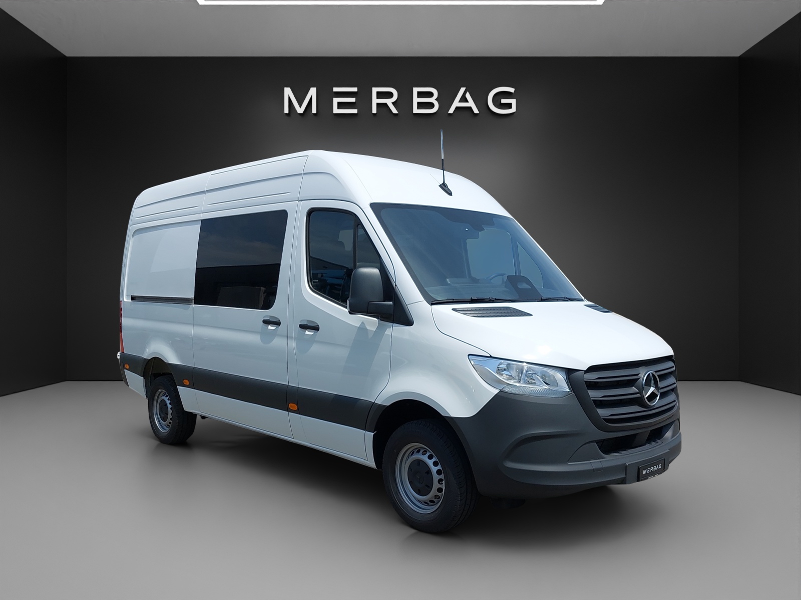 MERCEDES-BENZ Sprinter 317 CDI Standard 9G-TRONIC-image-0