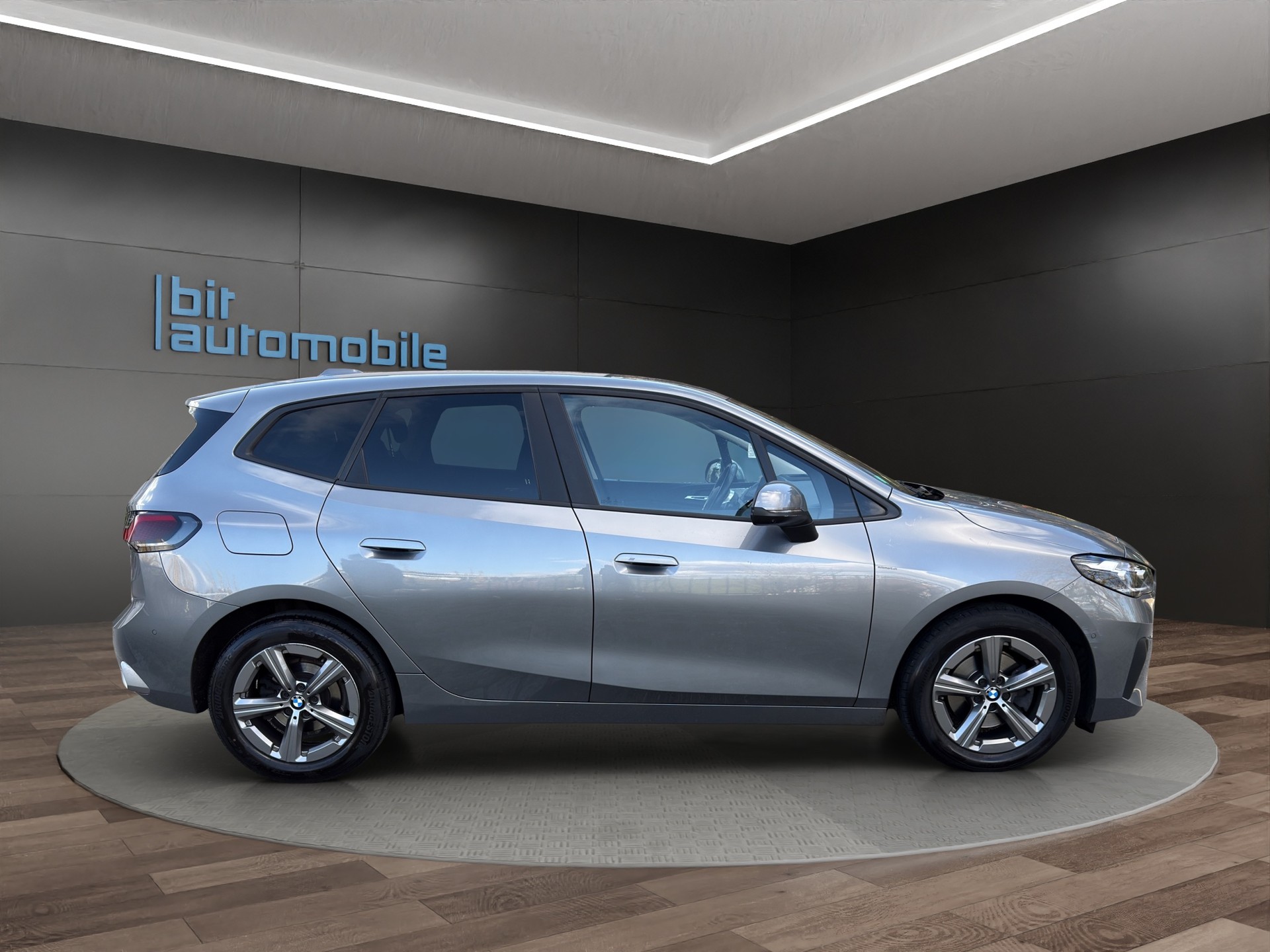 BMW 218i Active Tourer Luxury Line DKG-image-8