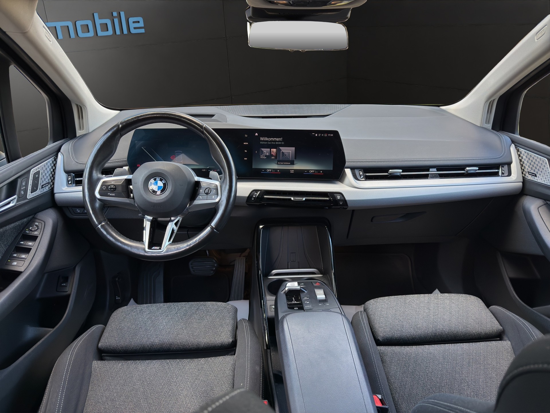 BMW 218i Active Tourer Luxury Line DKG-image-3