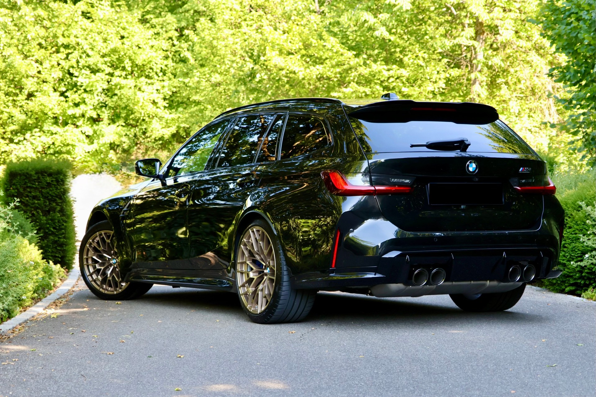 BMW M3 Competition Touring xDrive-image-1