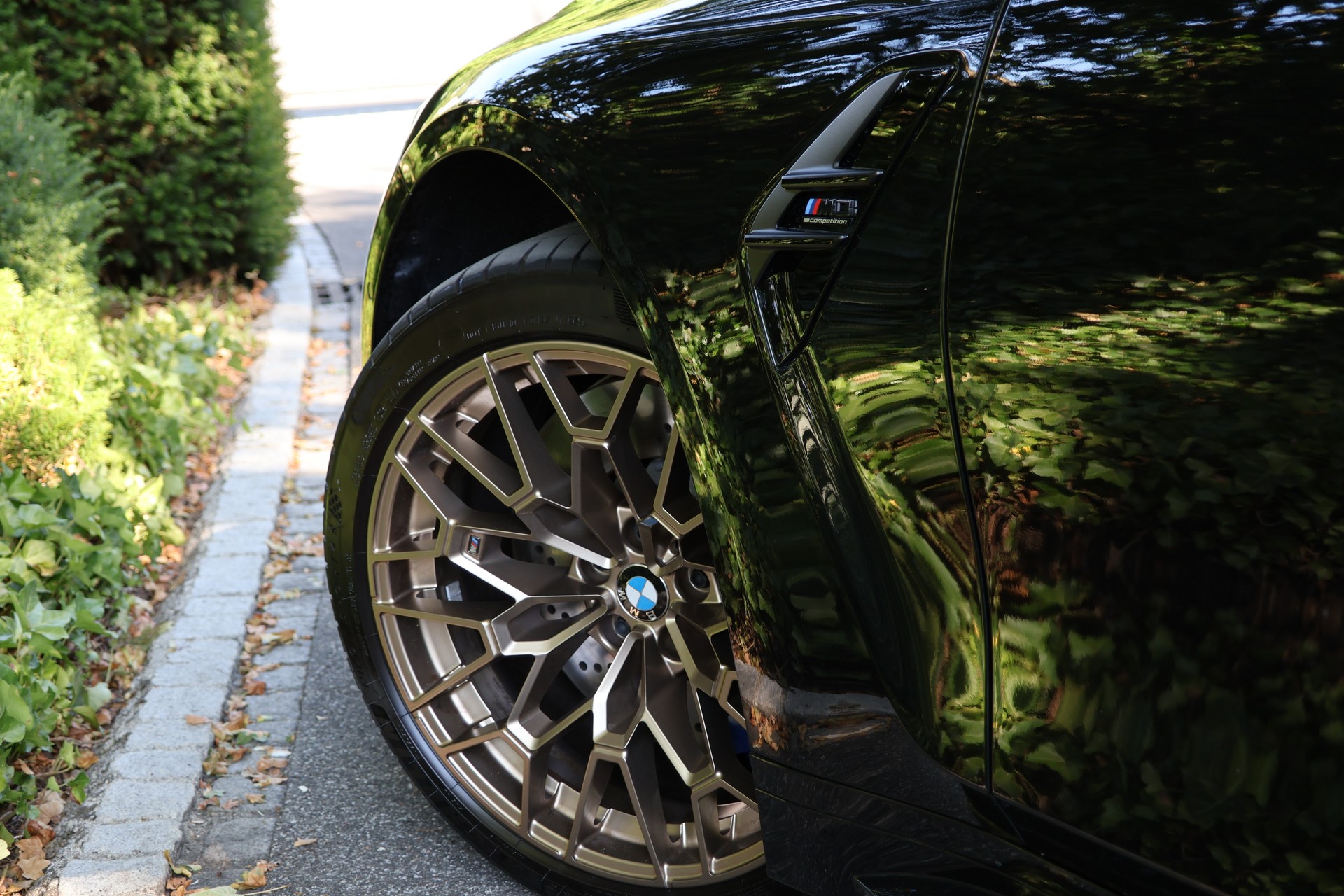 BMW M3 Competition Touring xDrive-image-2