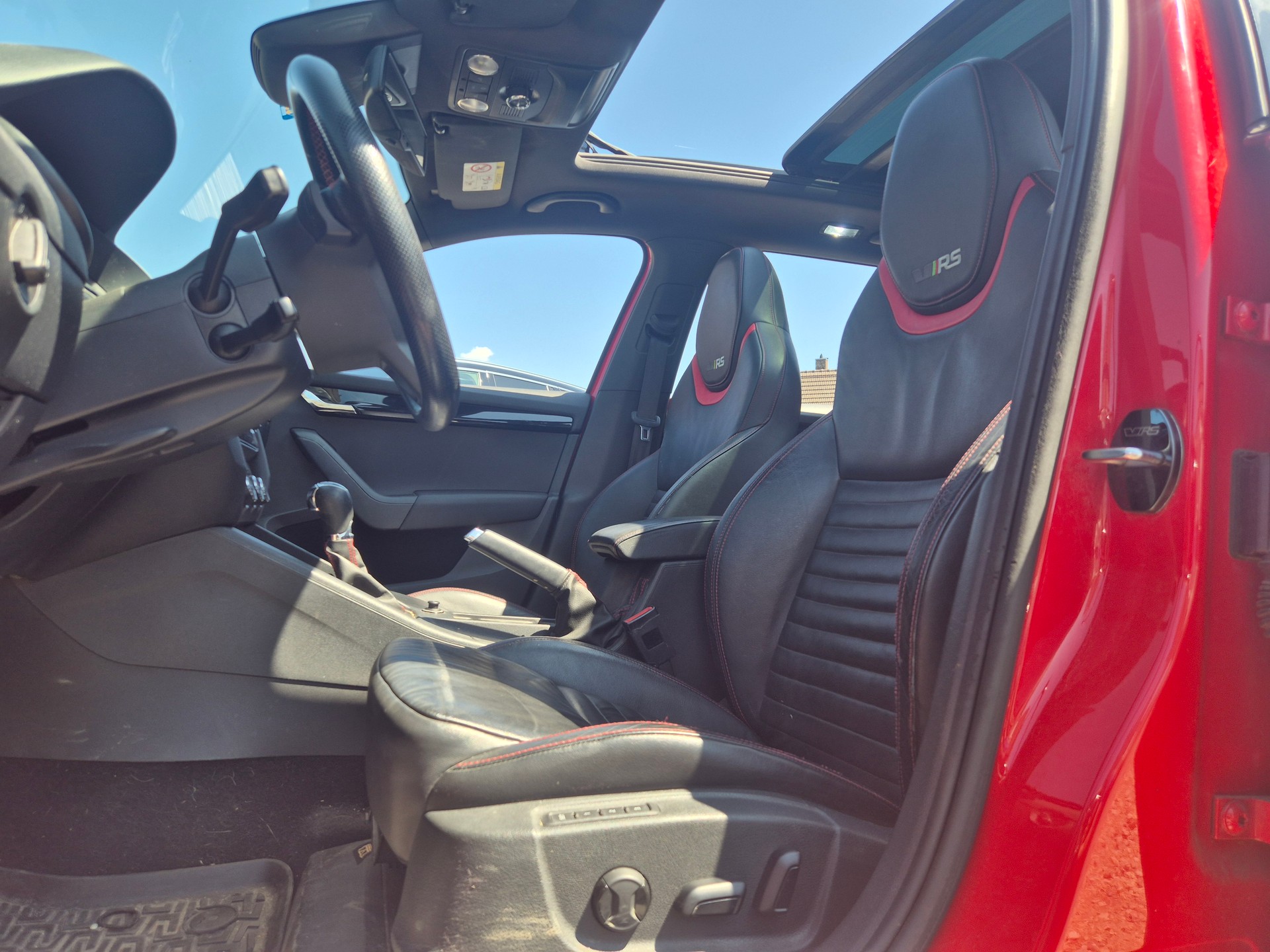 SKODA Octavia Combi RS 230PS Automat Top Ausstattung-image-11