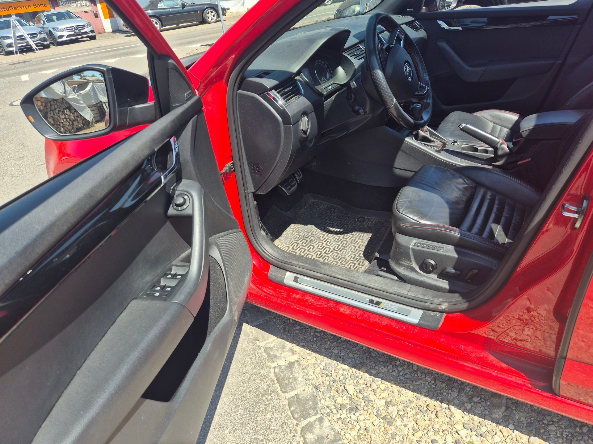 SKODA Octavia Combi RS 230PS Automat Top Ausstattung-image-10