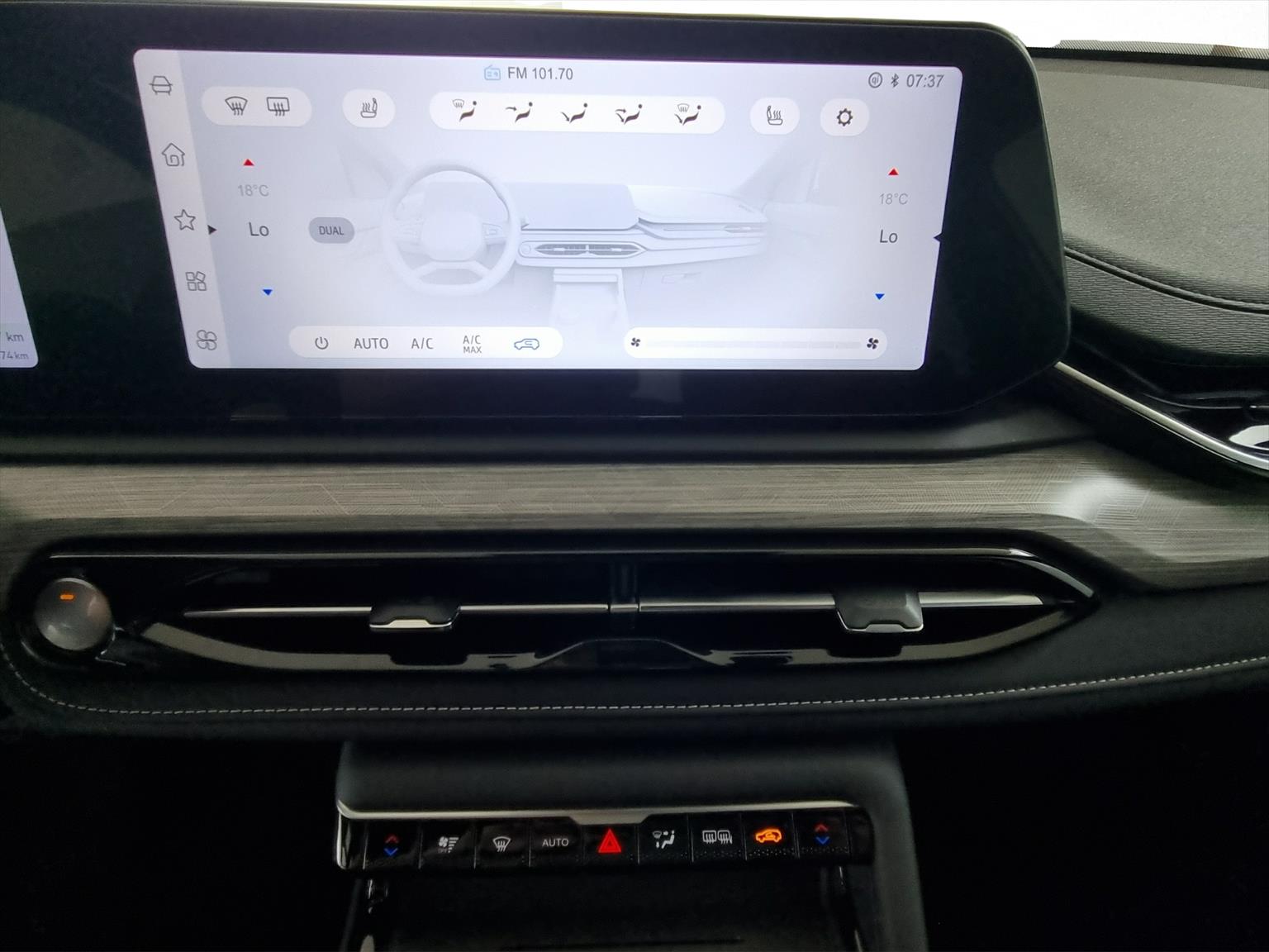 JAC JS6 PHEV-image-14