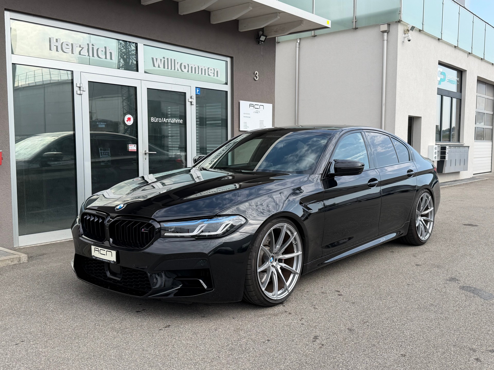 BMW M5 xDrive Competition Drivelogic-showroom-element-2