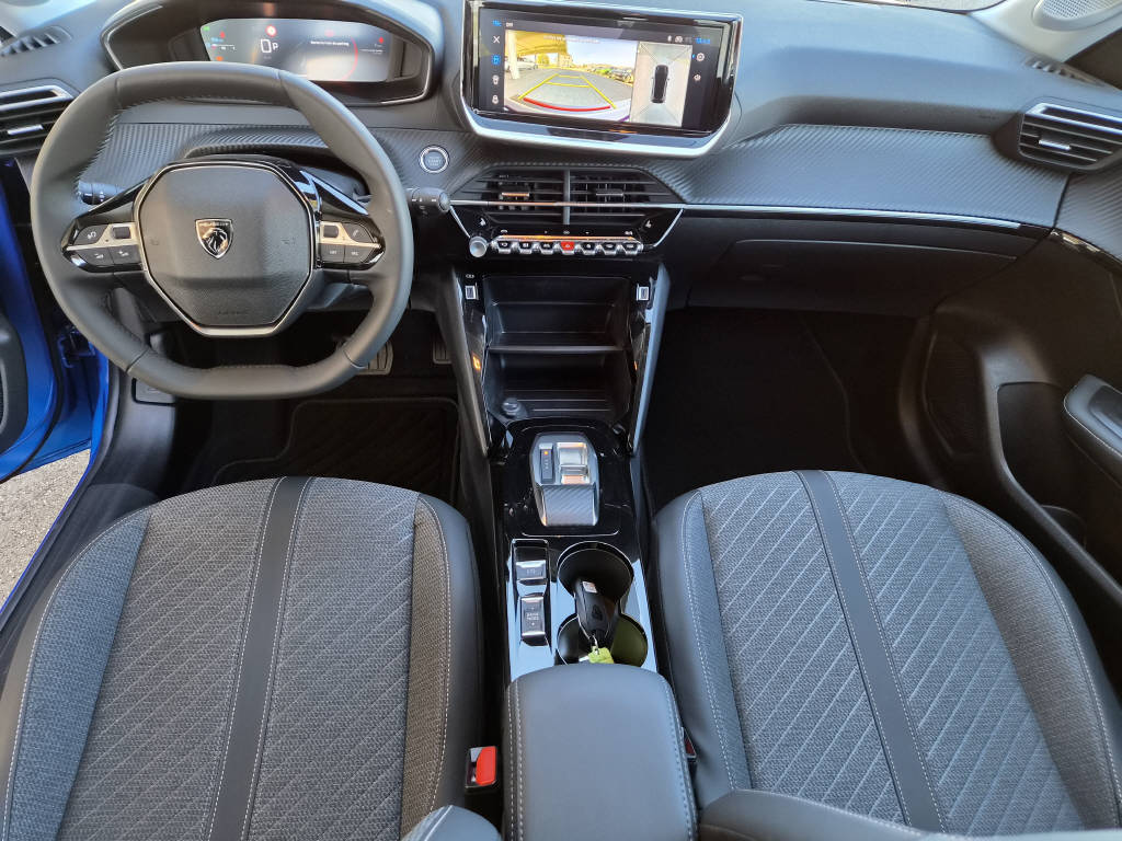 PEUGEOT 208 1.2 Hybrid 110cv Allure-image-11
