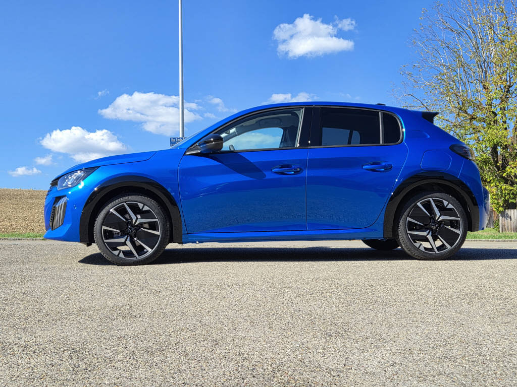 PEUGEOT 208 1.2 Hybrid 110cv Allure-image-4