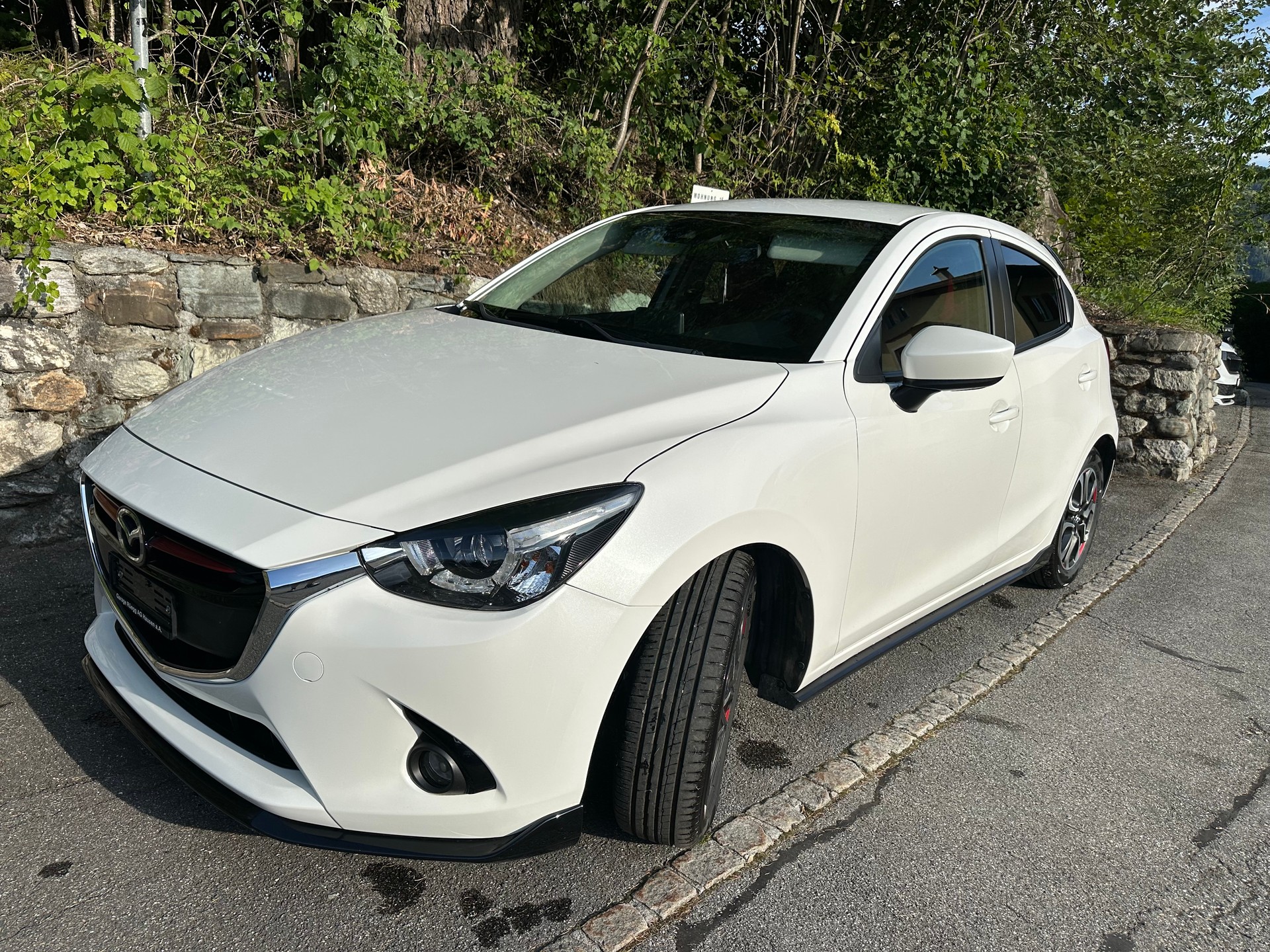 MAZDA 1.5 90 Swiss Edition-image-1