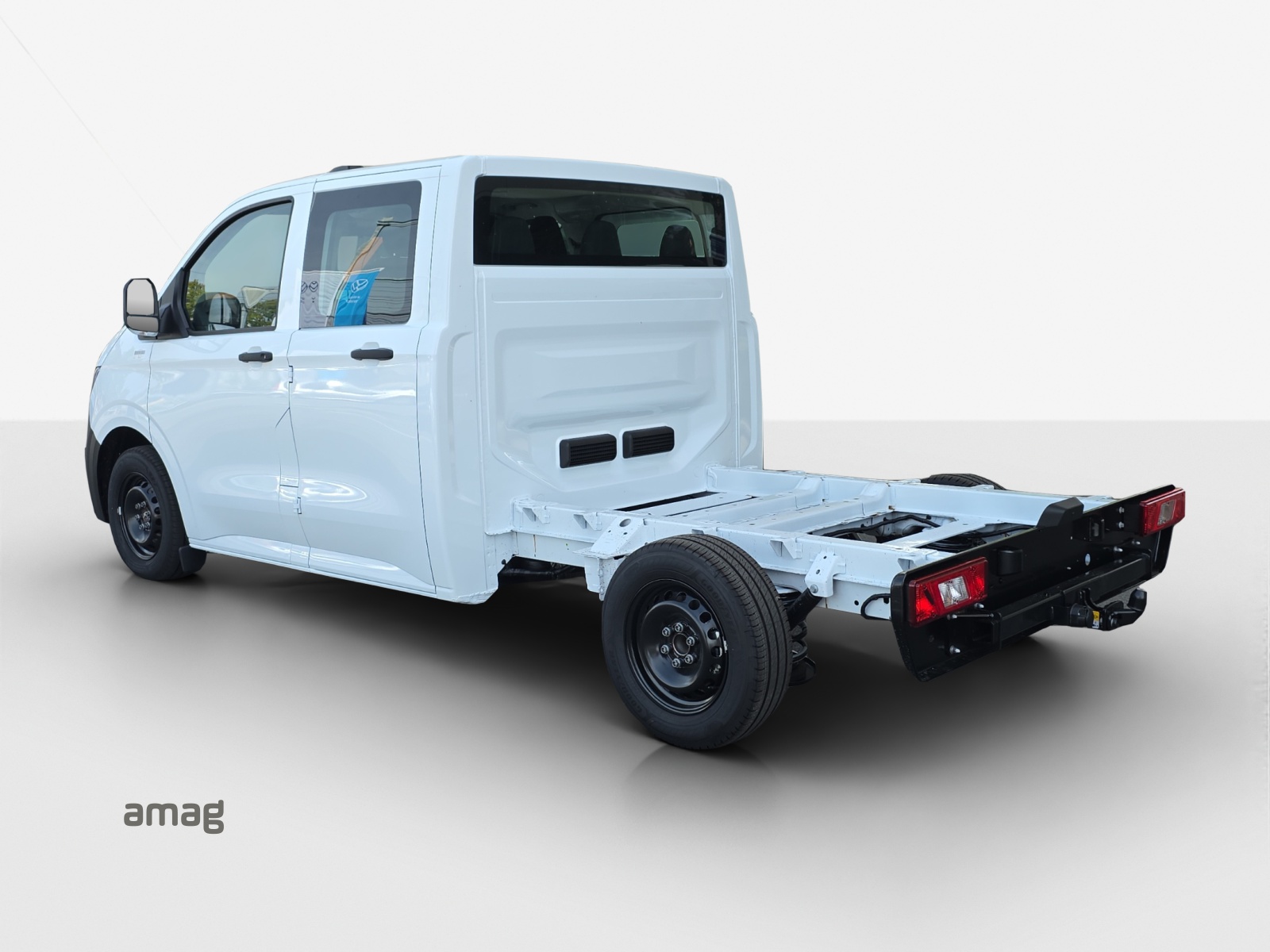 VW Transporter 2.0 TDI Automat-image-2