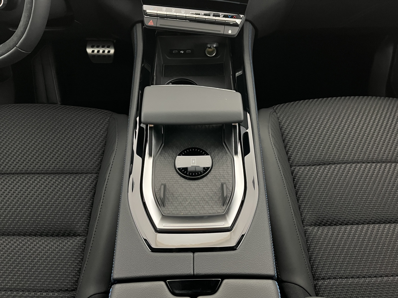 RENAULT Austral 1.2 E-Tech esprit Alpine-image-13