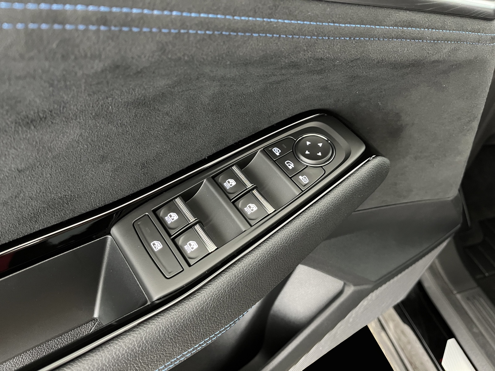 RENAULT Austral 1.2 E-Tech esprit Alpine-image-12