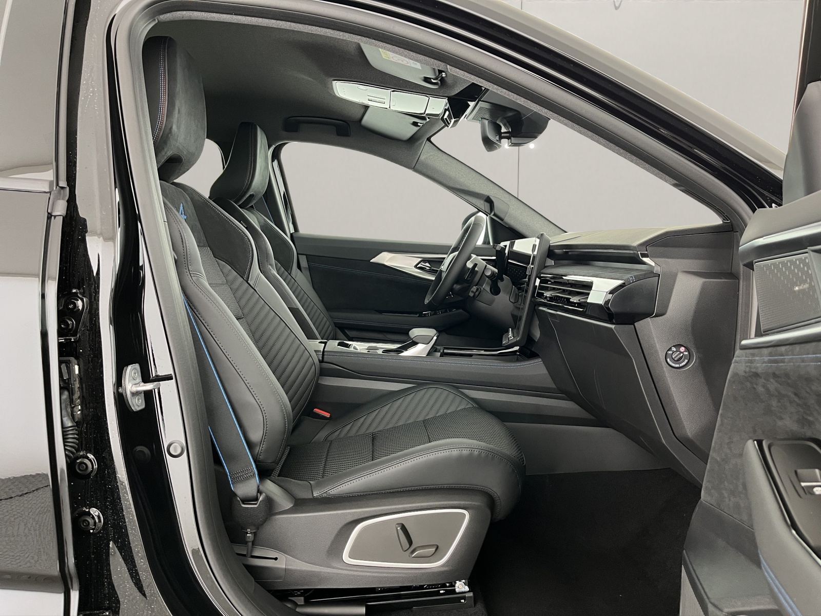 RENAULT Austral 1.2 E-Tech esprit Alpine-image-15