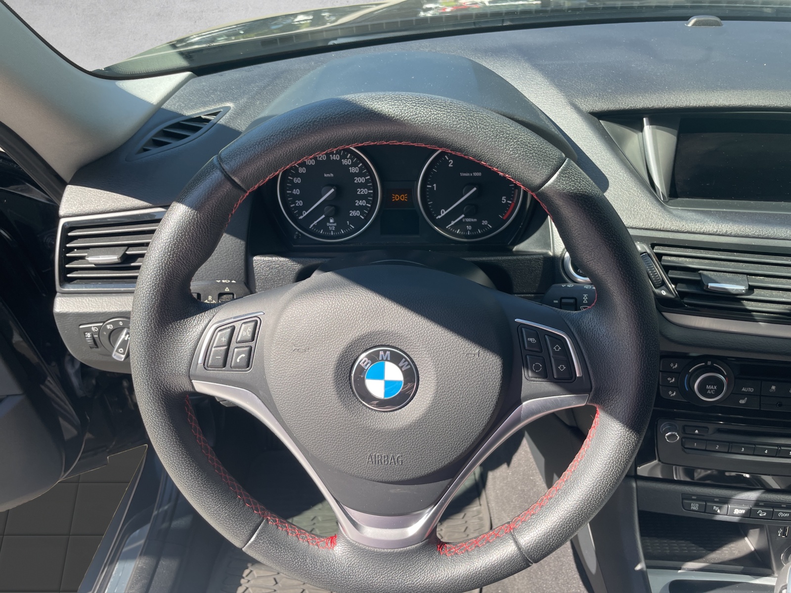 BMW X1 xDrive 25d Sport Line Steptronic-image-6