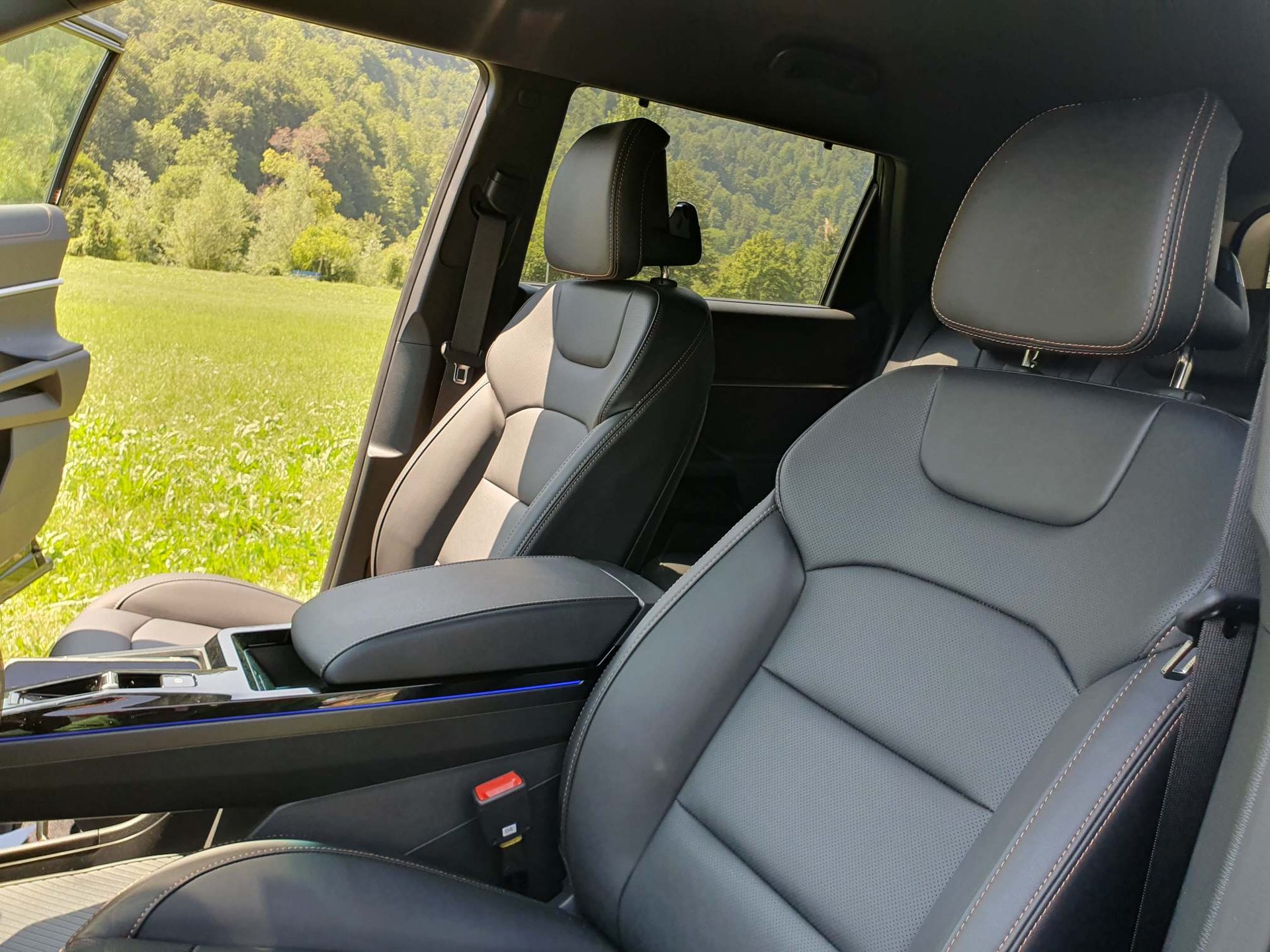 KGM-SsangYong Torres 1.5 T-Gdi Black Edition 4WD-image-9