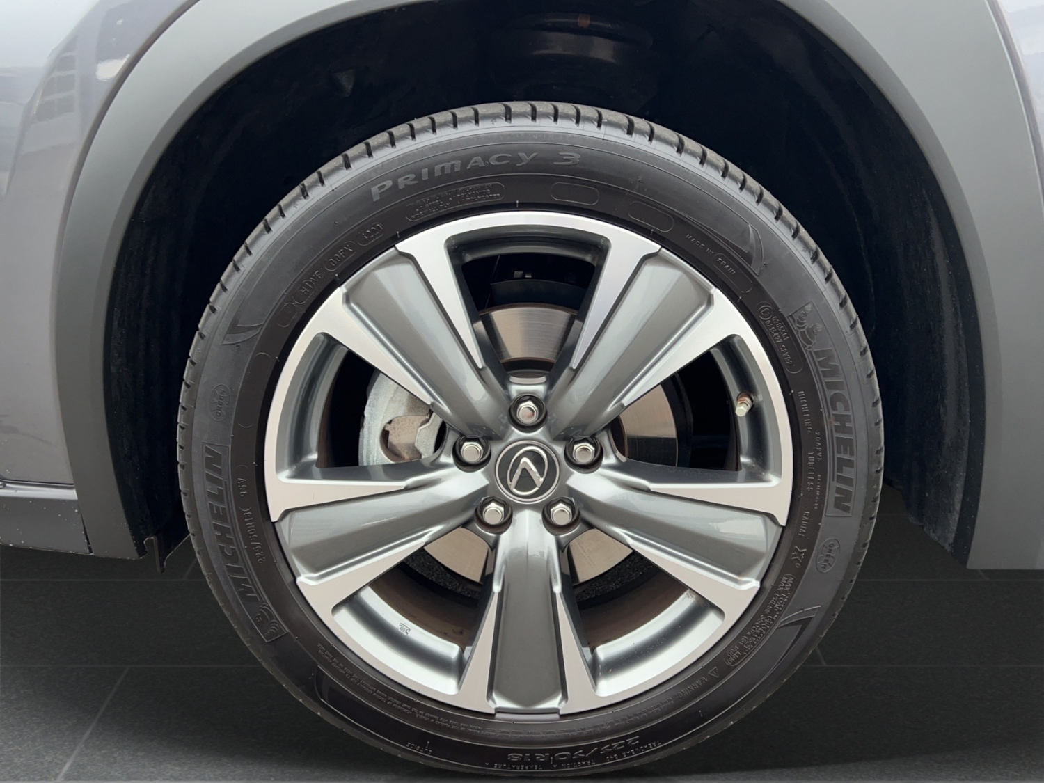 LEXUS UX 300e Excellence-image-17
