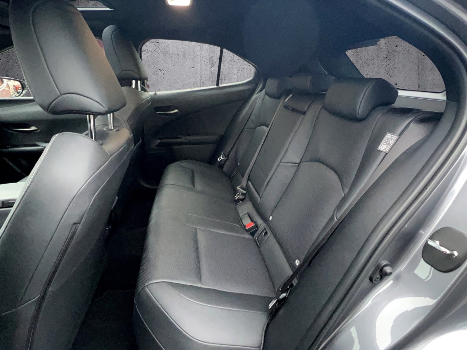 LEXUS UX 300e Excellence-image-9
