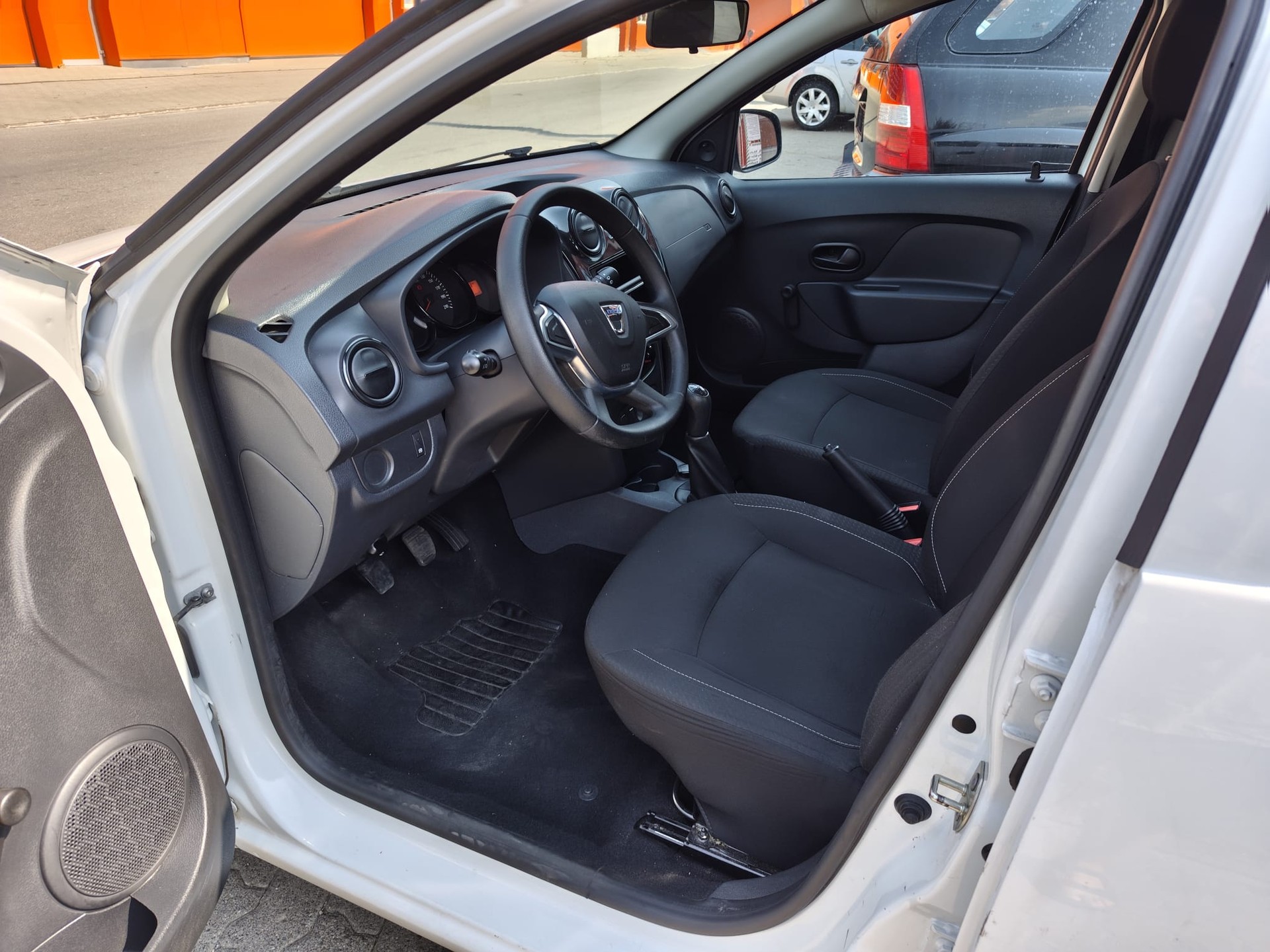 DACIA Sandero 1.0 Comfort-image-8