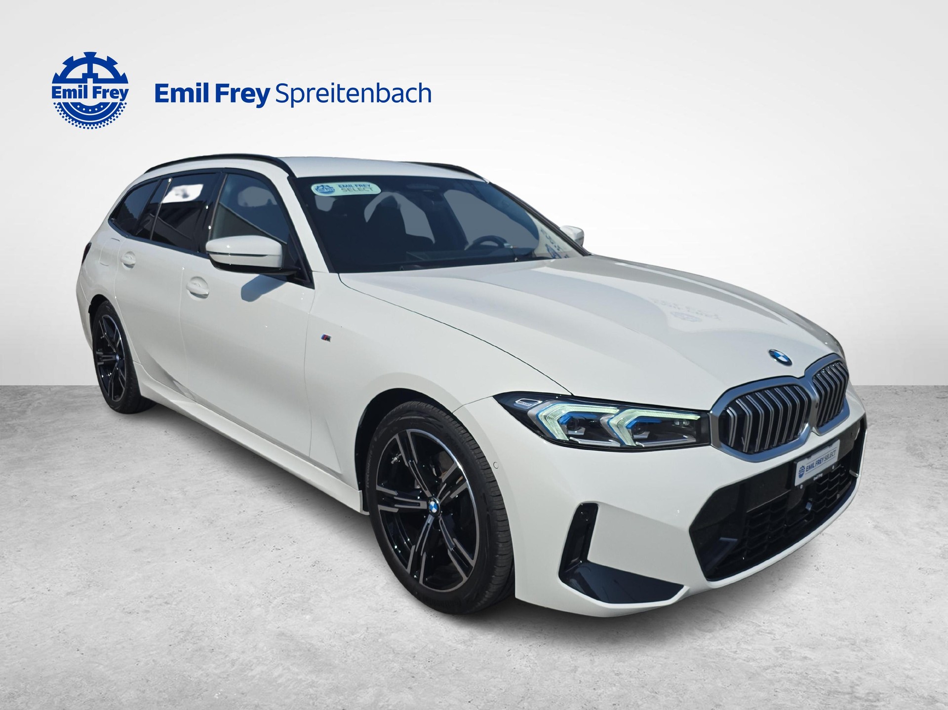 BMW 320d xDrive Touring-image-6