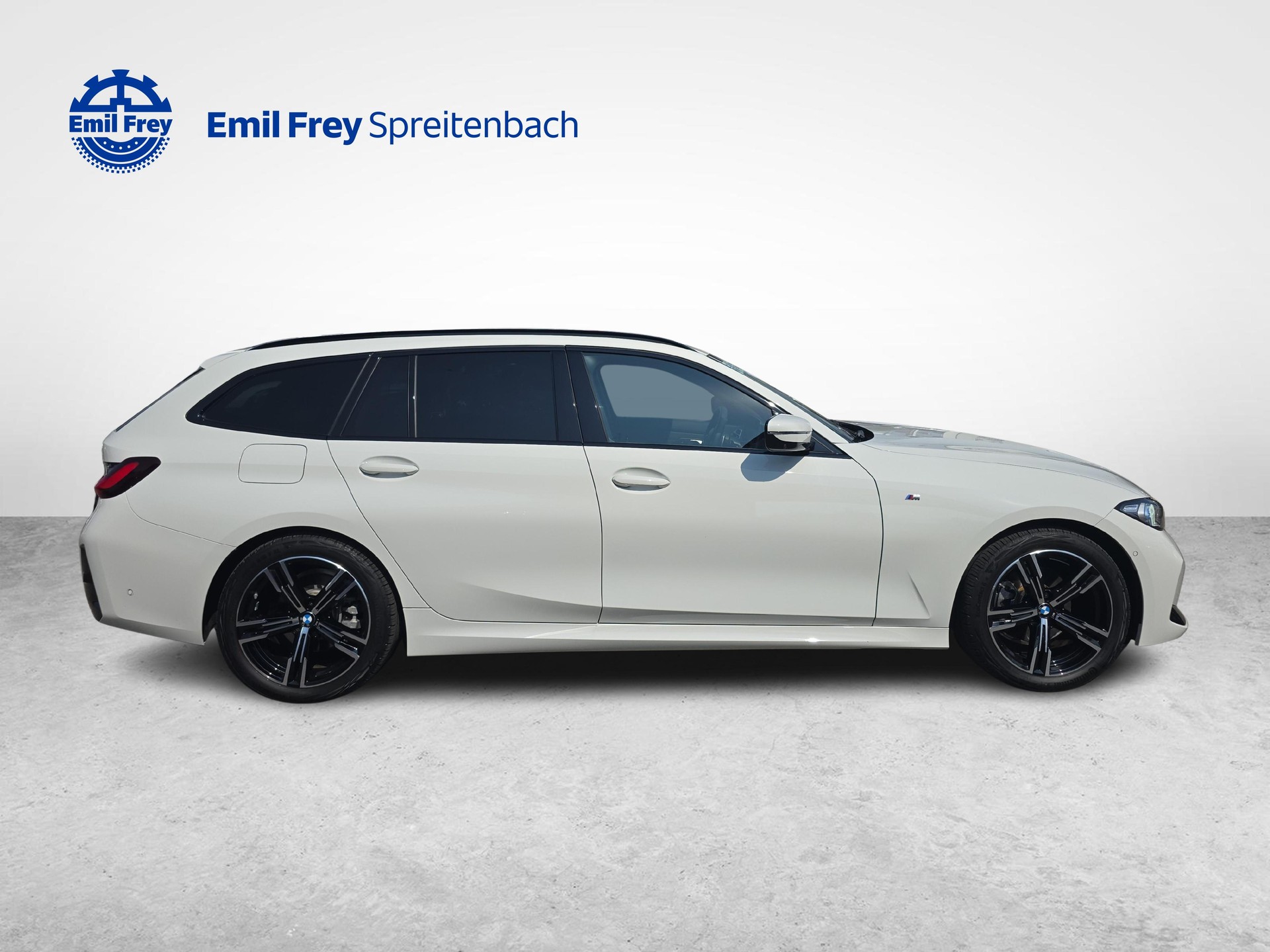 BMW 320d xDrive Touring-image-5