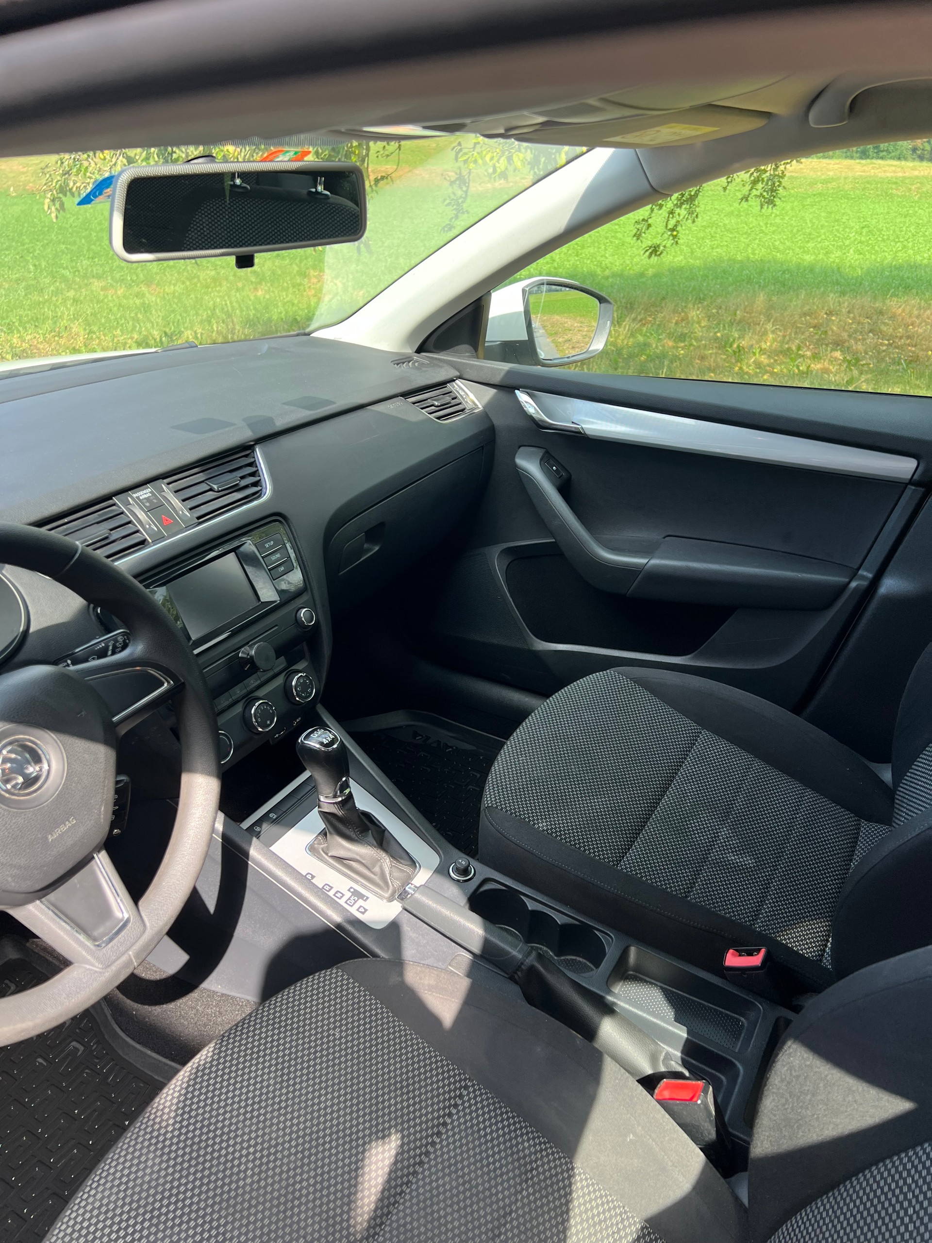 SKODA Octavia Combi 2.0 TDI Ambition 4x4 DSG-image-6