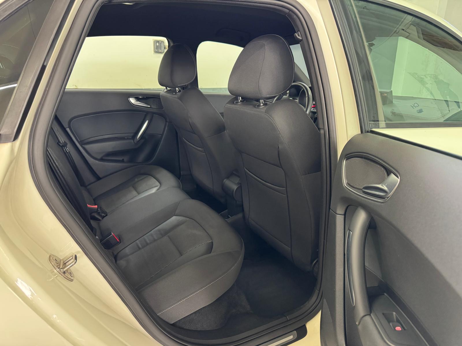 AUDI A1 Sportback 1.2 TFSI Attraction-image-10