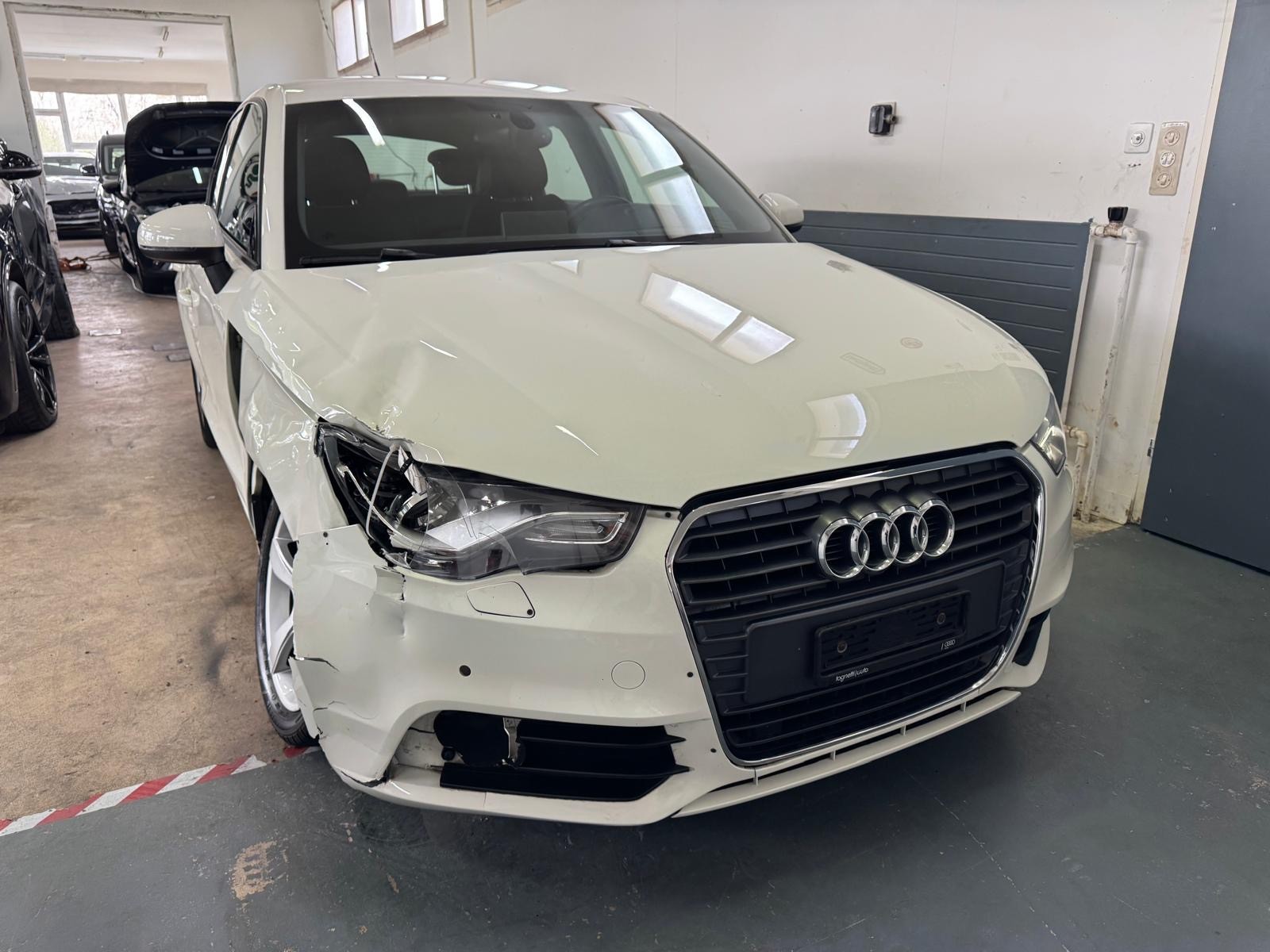 AUDI A1 Sportback 1.2 TFSI Attraction-image-5
