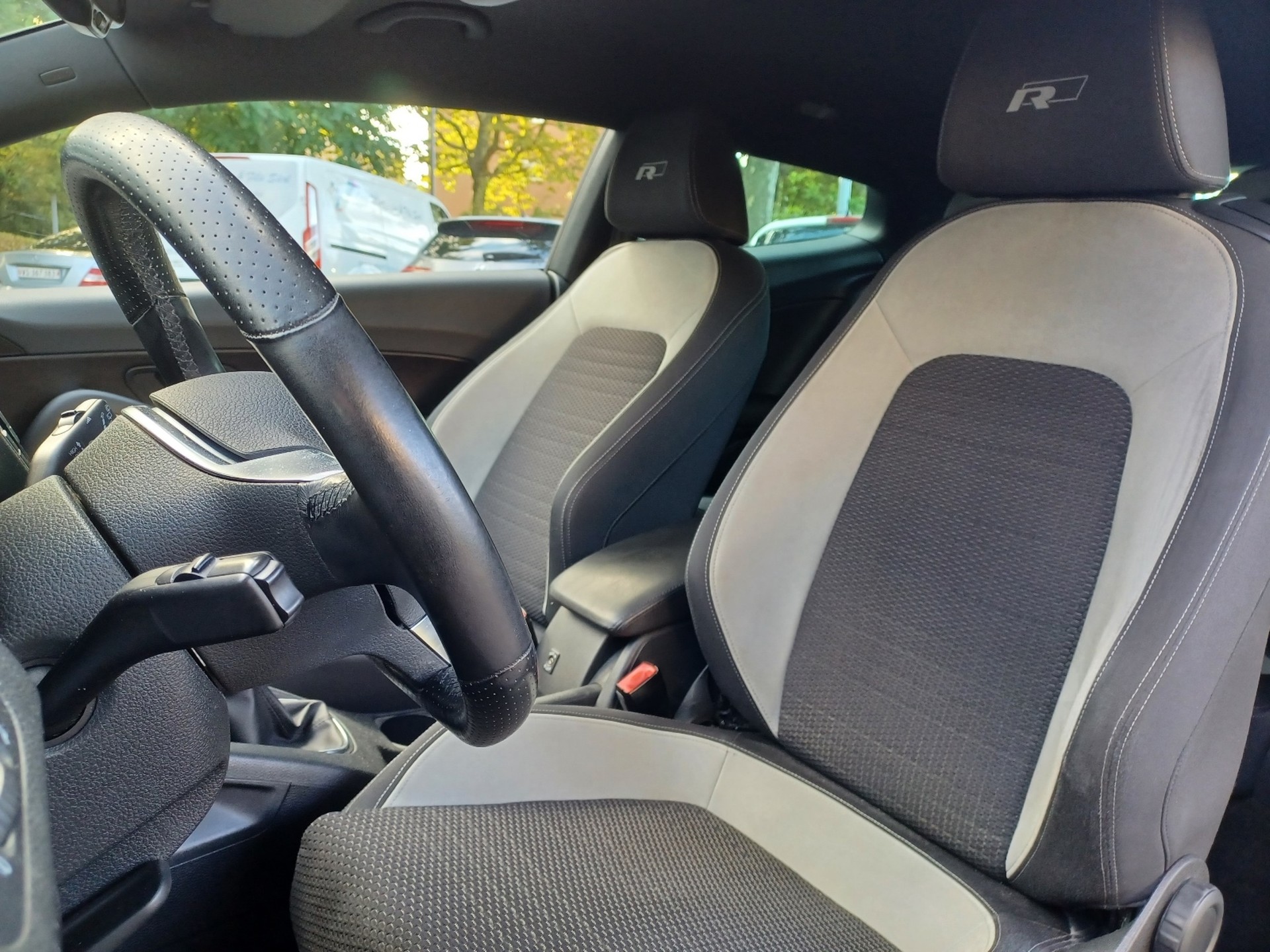 VW 1.4 TSI 160 R-Line Design-image-2
