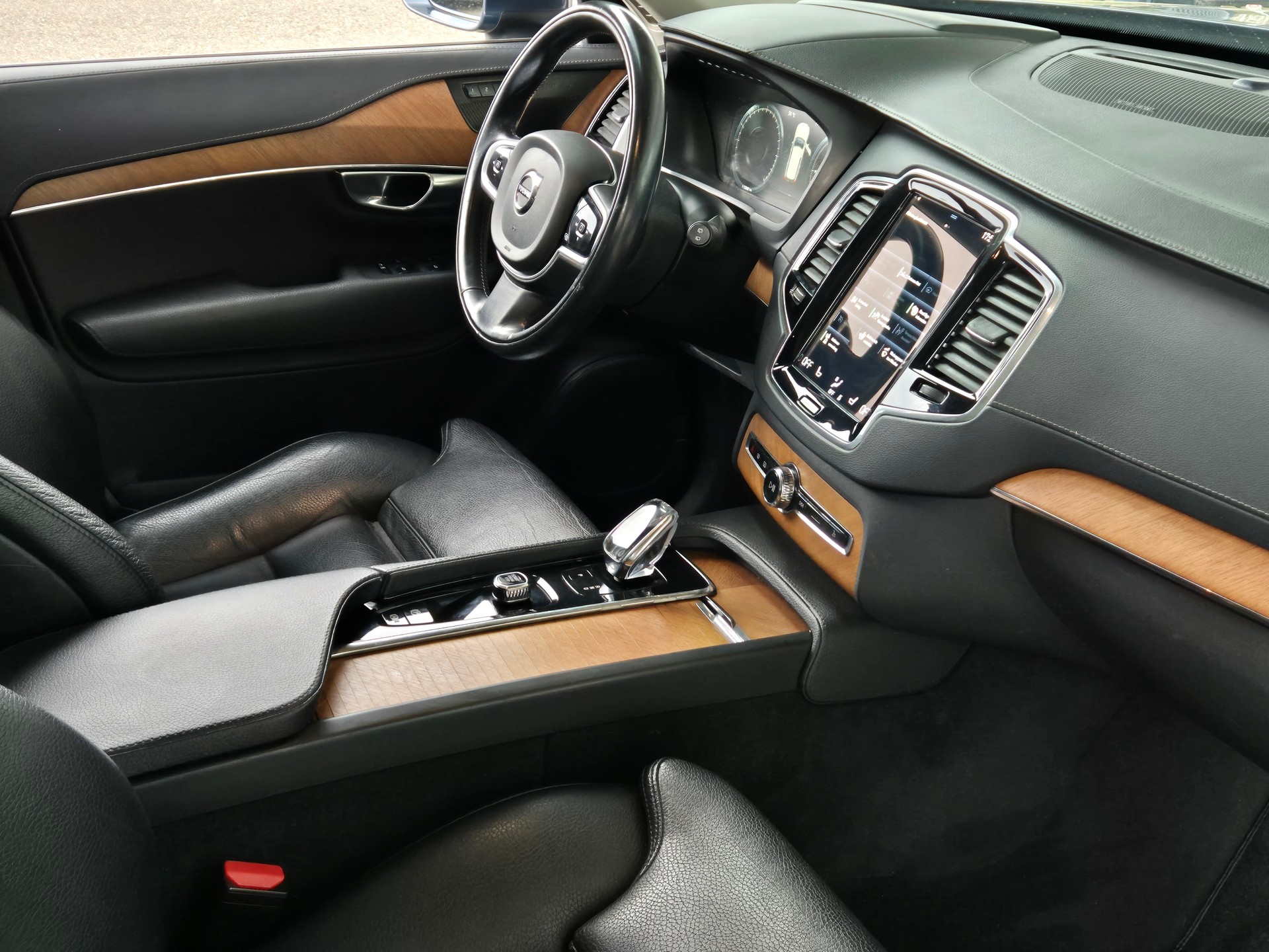 VOLVO XC90 T8 eAWD PluginHybrid Inscription Geartronic-image-11