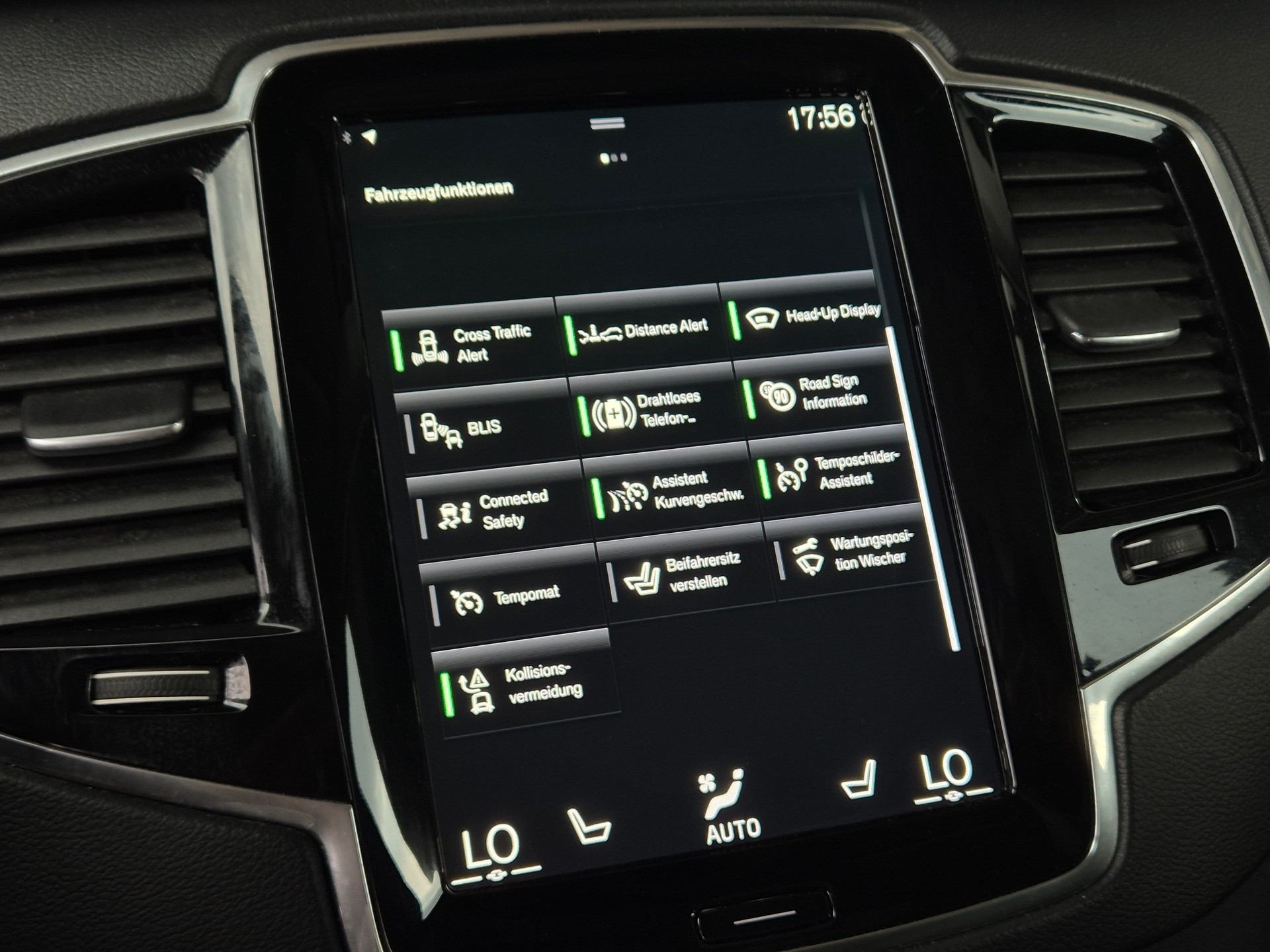VOLVO XC90 T8 eAWD PluginHybrid Inscription Geartronic-image-24