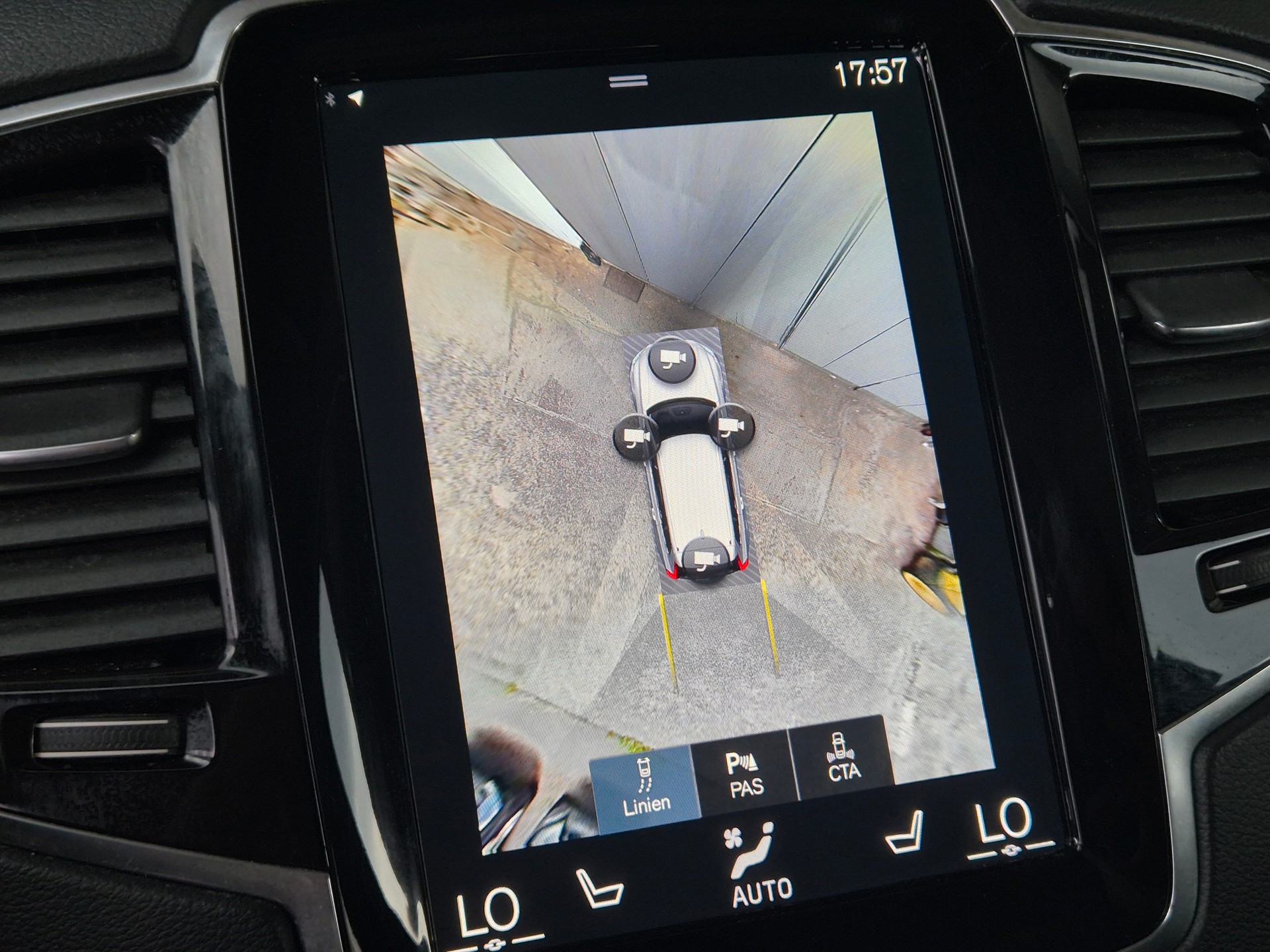 VOLVO XC90 T8 eAWD PluginHybrid Inscription Geartronic-image-25