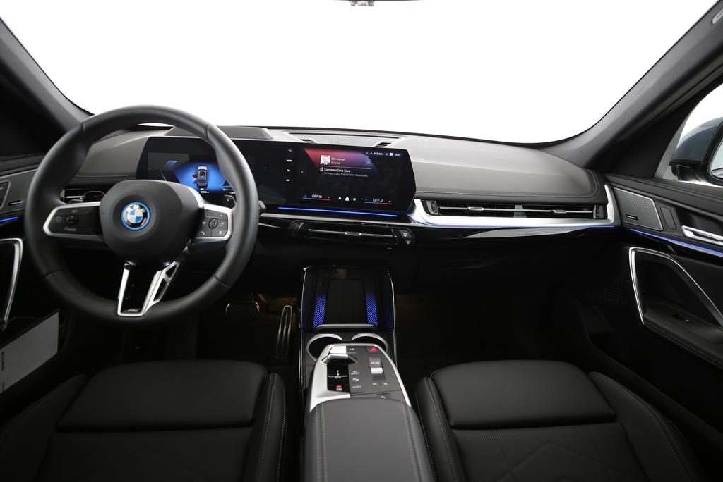 BMW X1 30e xDrive-image-10