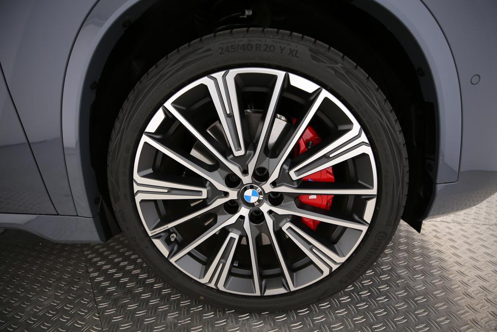 BMW X1 30e xDrive-image-13