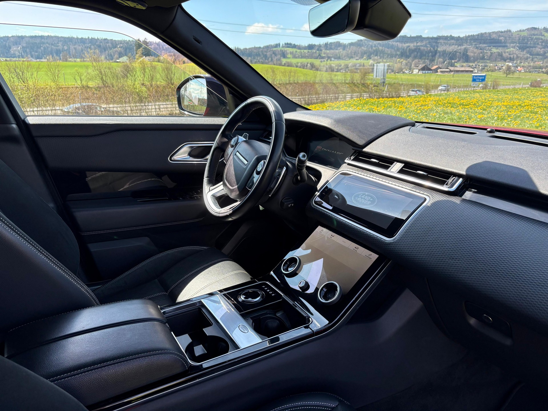 LAND ROVER 3.0 D 300 R-Dynamic S-image-3