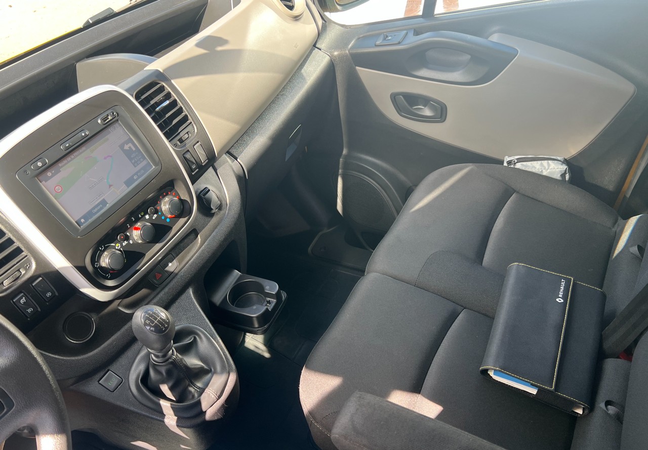 RENAULT Trafic 1.6 ENERGY TwinT. dCi145 2.9t Business L1H1-image-7
