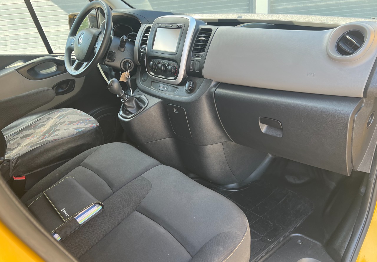 RENAULT Trafic 1.6 ENERGY TwinT. dCi145 2.9t Business L1H1-image-6