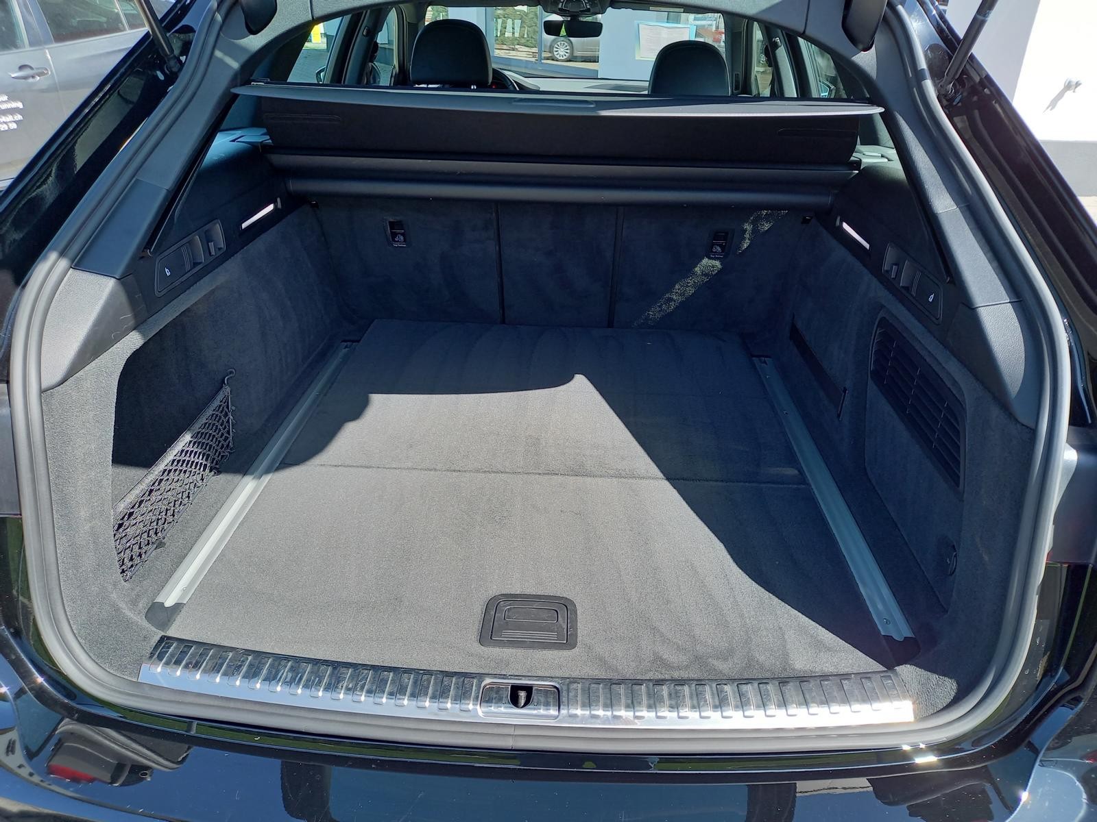 AUDI A6 Avant 40 TDI Sport quattro S-Line S-tronic-image-14