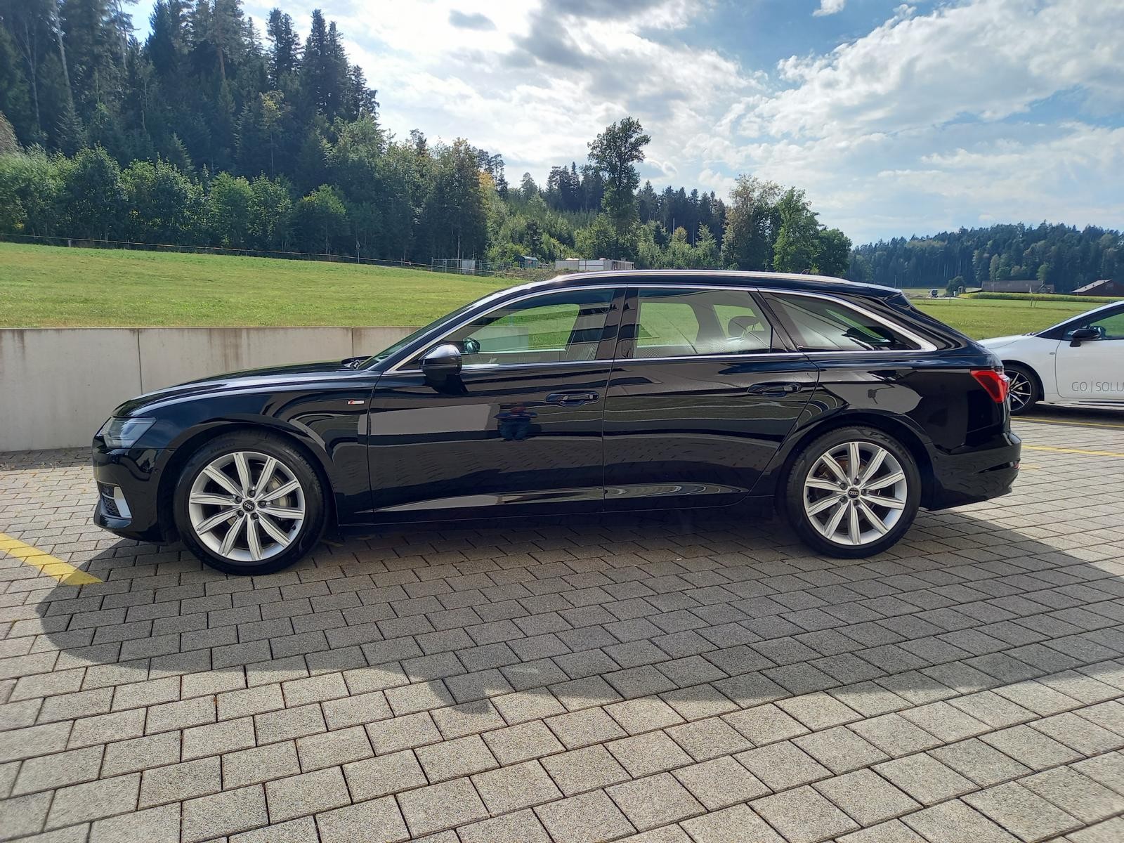 AUDI A6 Avant 40 TDI Sport quattro S-Line S-tronic-image-2
