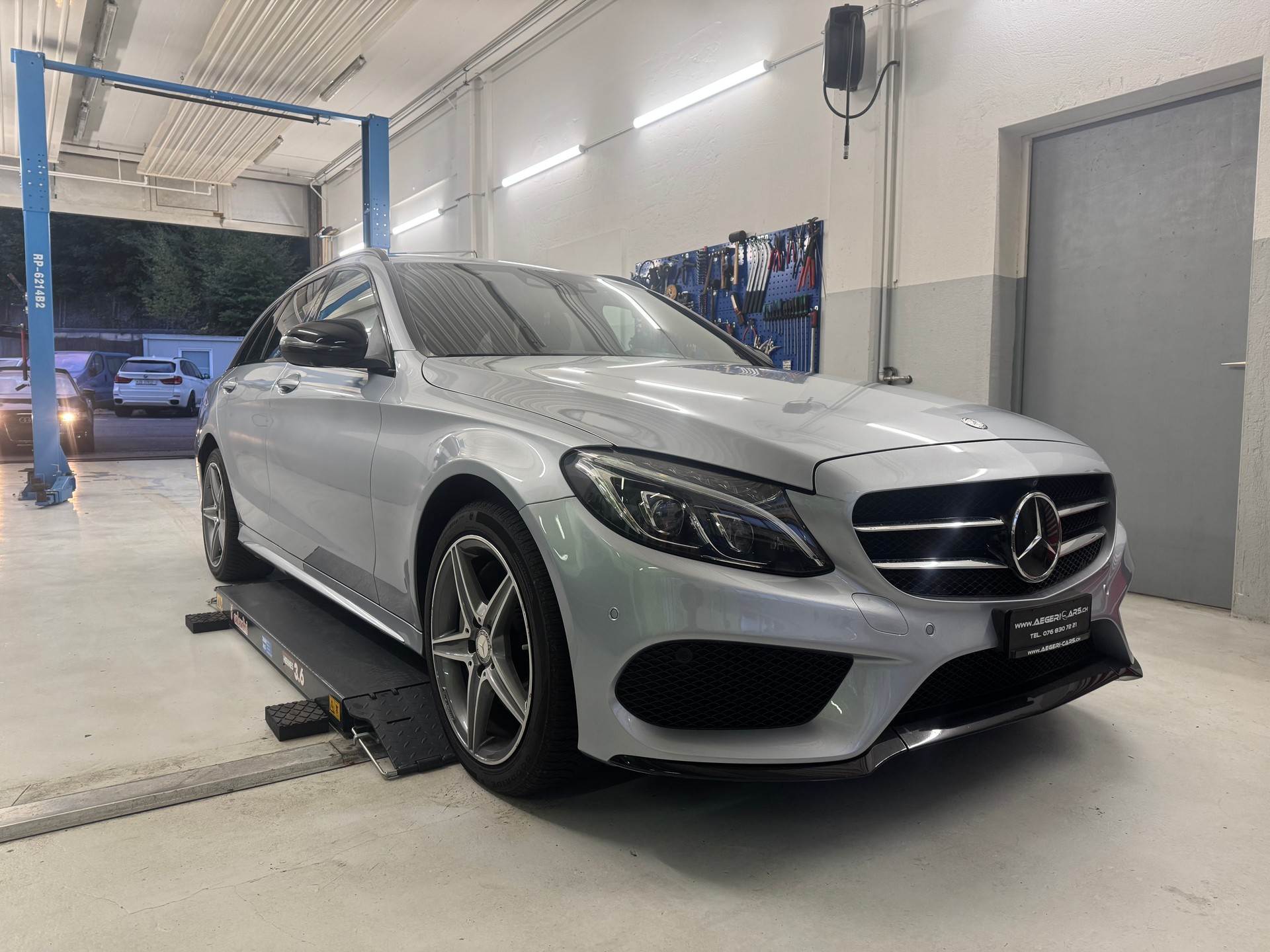 MERCEDES-BENZ C 250 d AMG Line 4Matic 9G-Tronic-image-2