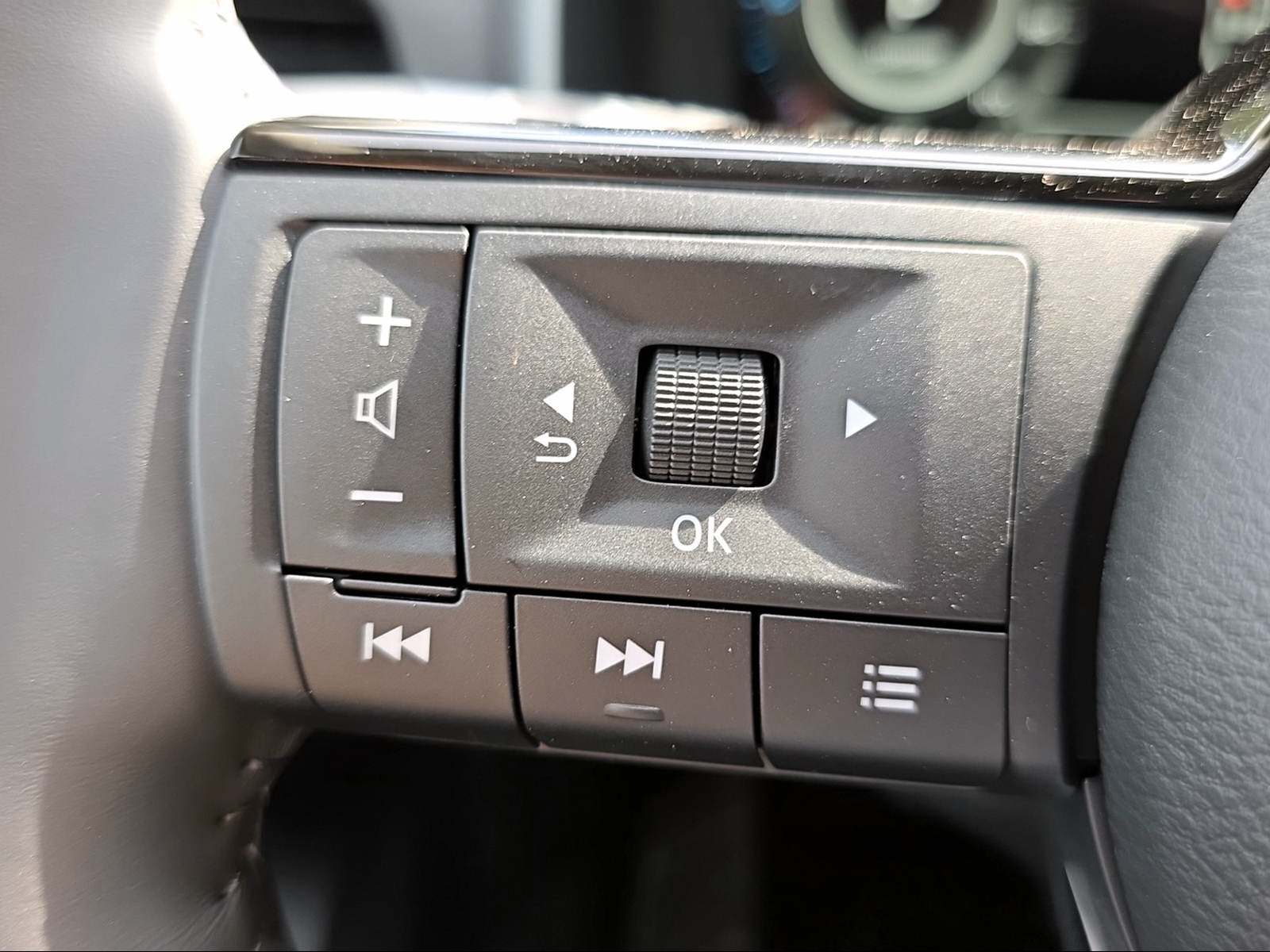 NISSAN Qashqai 1.5 VC-T N-Connecta-image-13