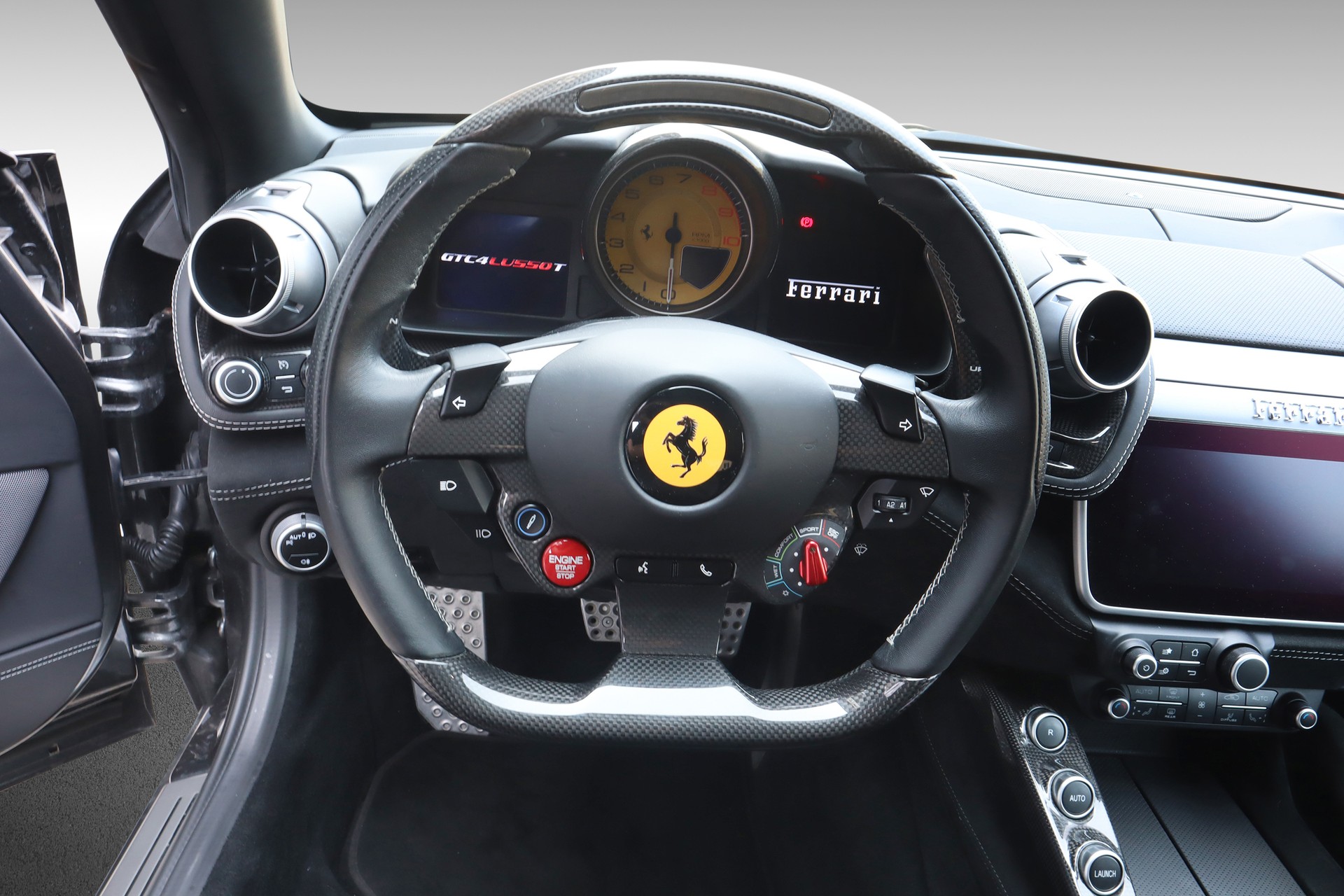 FERRARI GTC 4 Lusso T-image-11