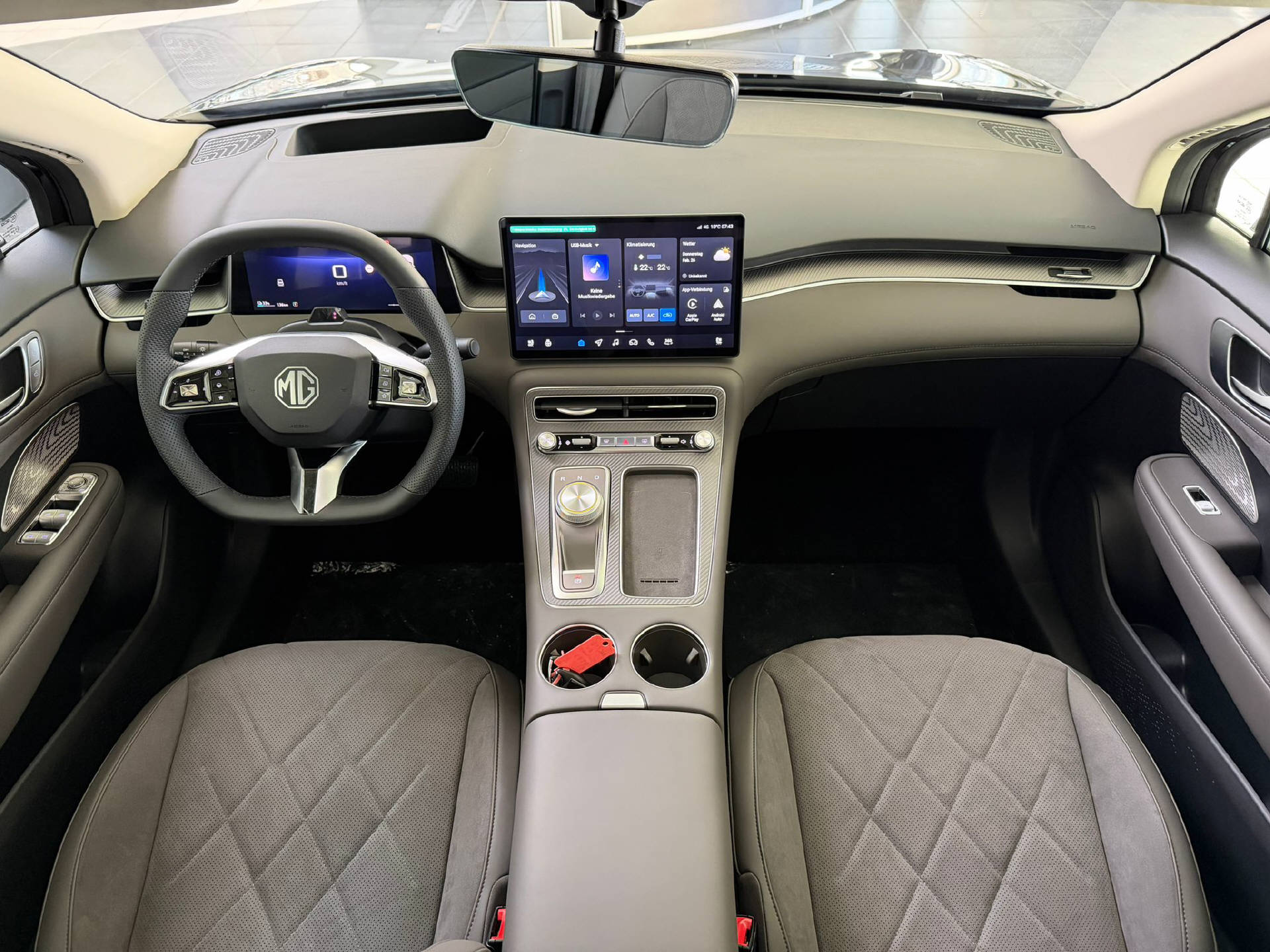 MG S6 EV 77 kWh Luxury 4WD-image-7