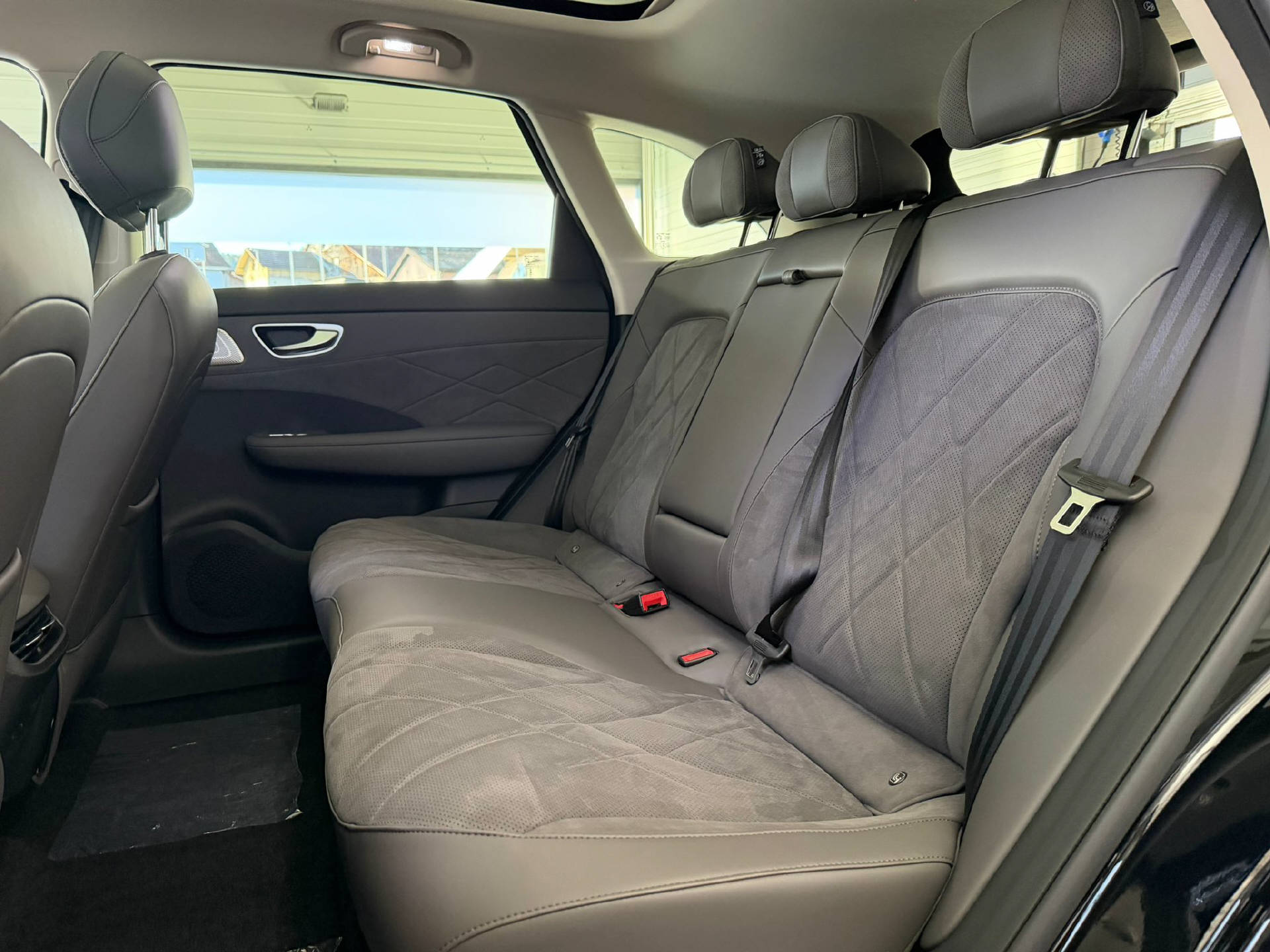 MG S6 EV 77 kWh Luxury 4WD-image-20