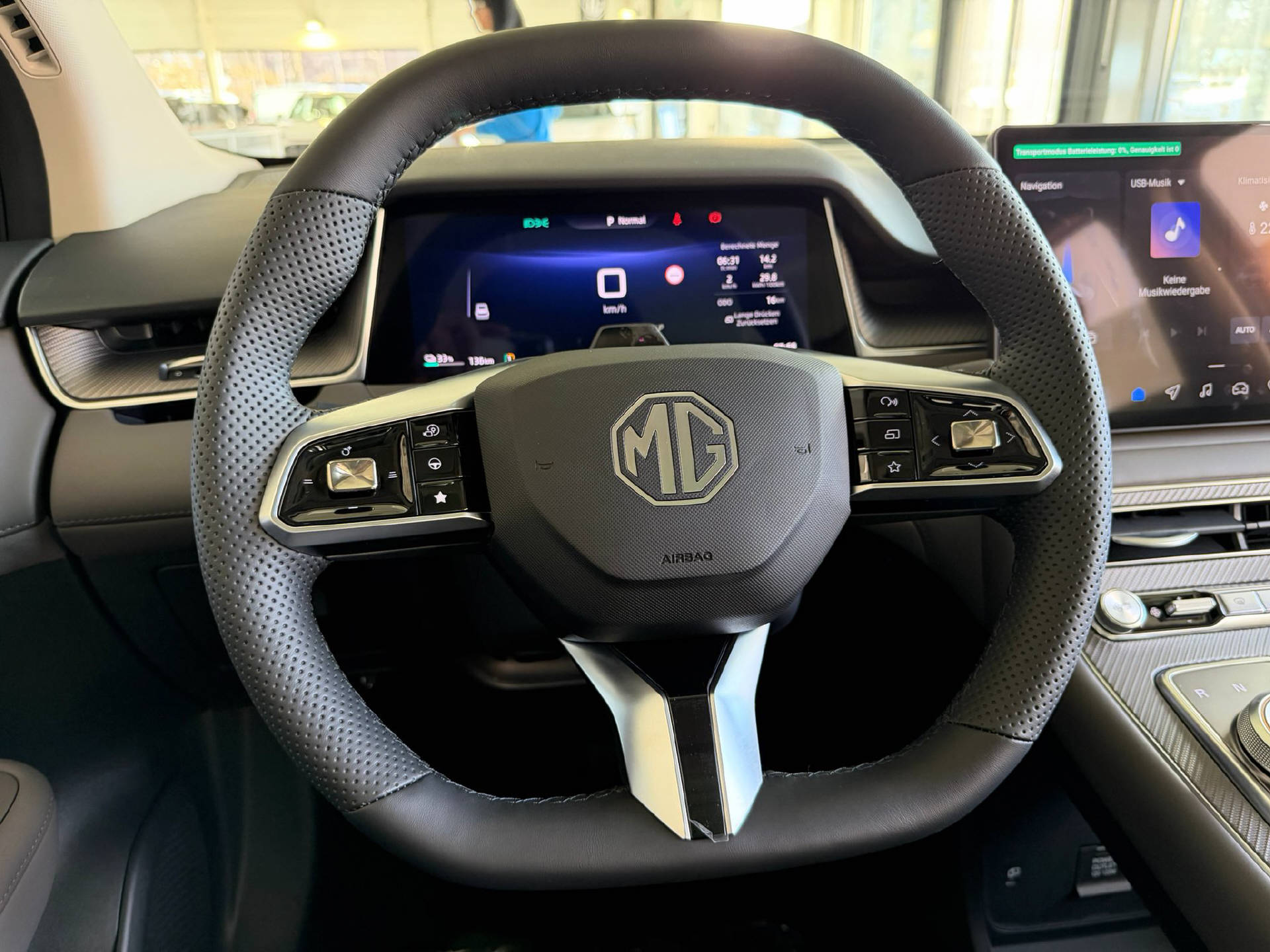 MG S6 EV 77 kWh Luxury 4WD-image-8