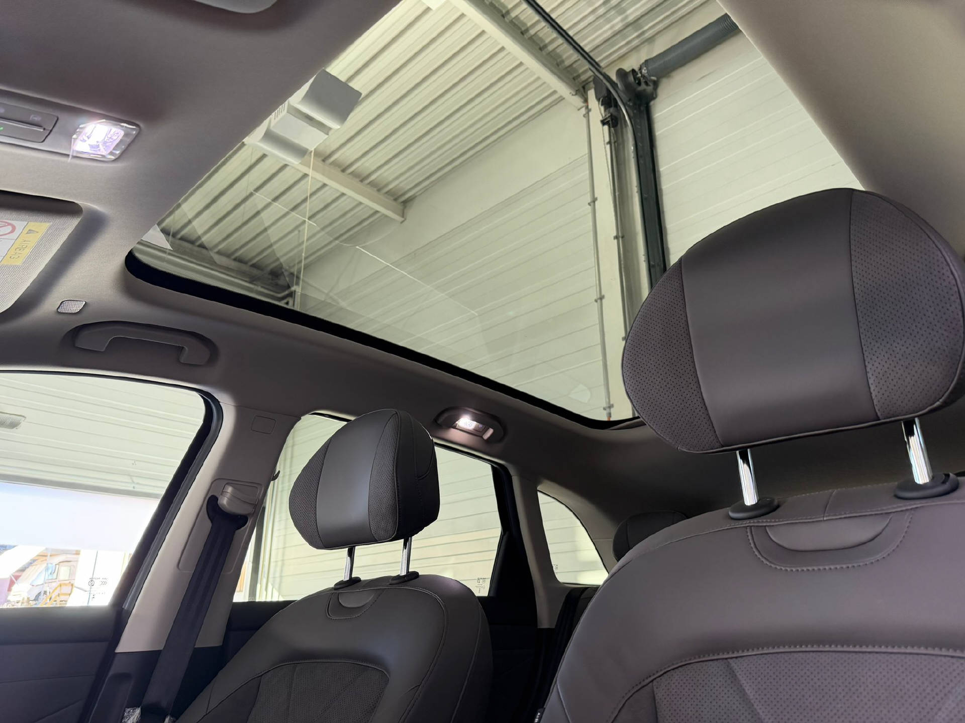 MG S6 EV 77 kWh Luxury 4WD-image-19
