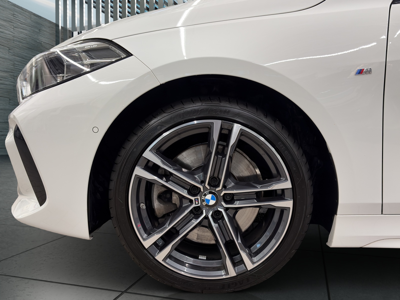 BMW 120d xDrive M AERODYNAMIKPAKET-image-8