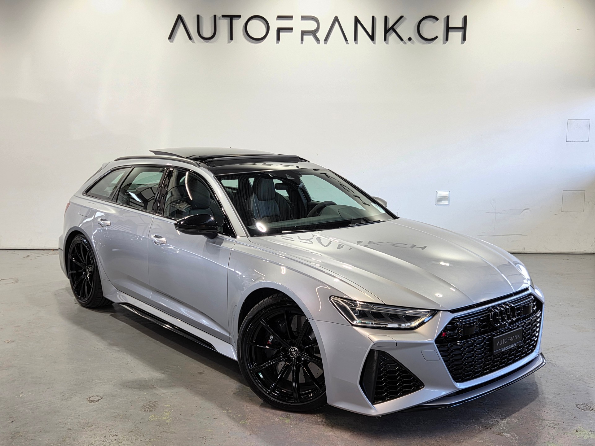 AUDI RS6 Avant 4.0 V8 TFSI quattro T-Tronic-image-15