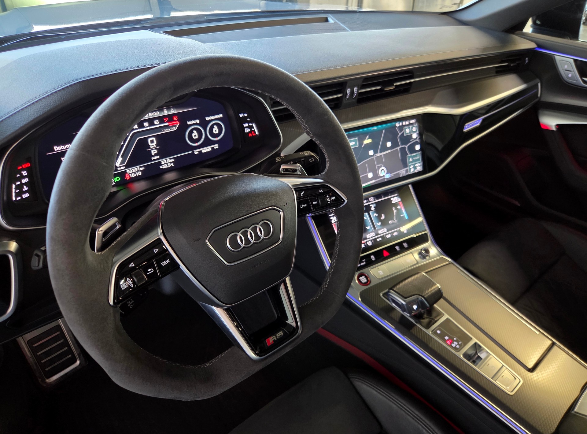 AUDI RS6 Avant 4.0 V8 TFSI quattro T-Tronic-image-11