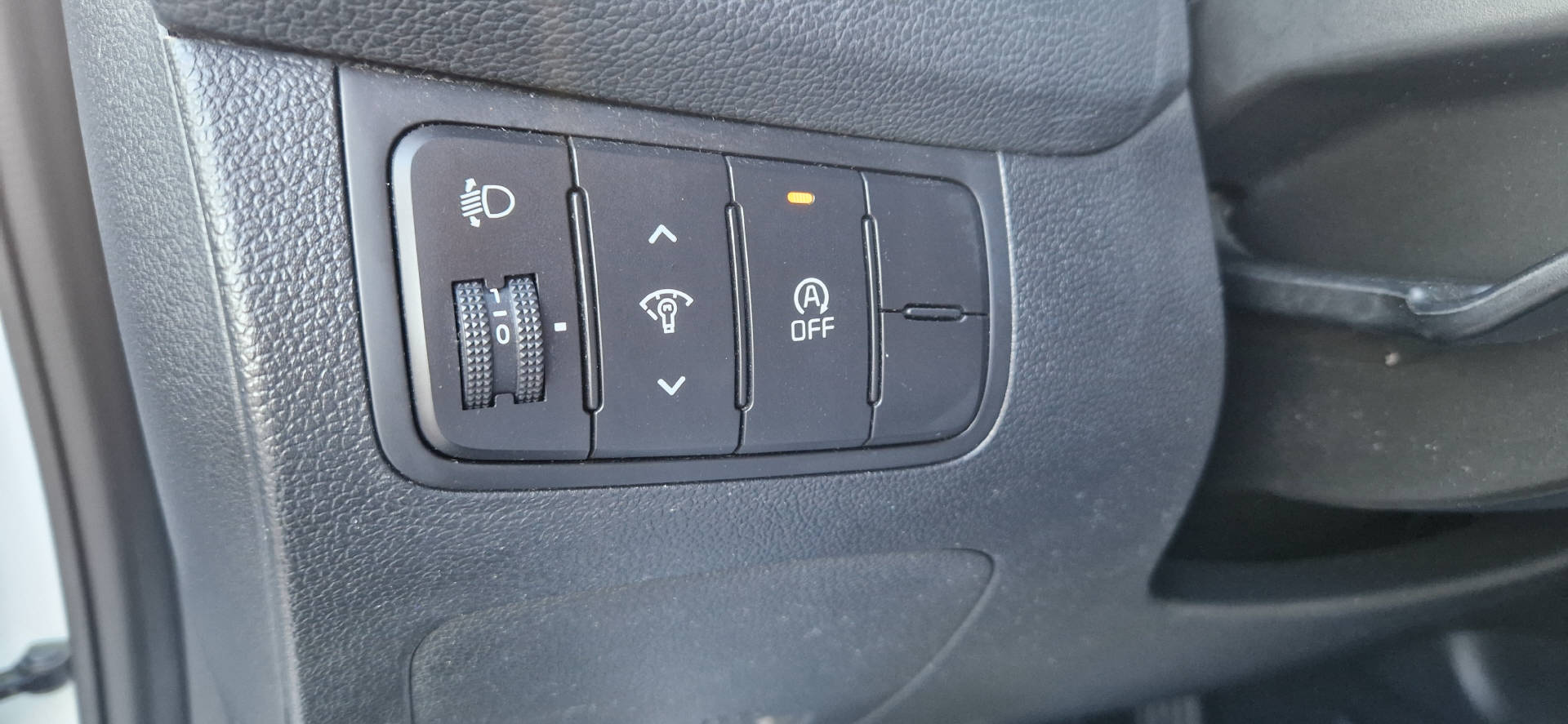 KIA Ceed Sportswagon 1.6 CRDi Swiss Eco Edition-image-12