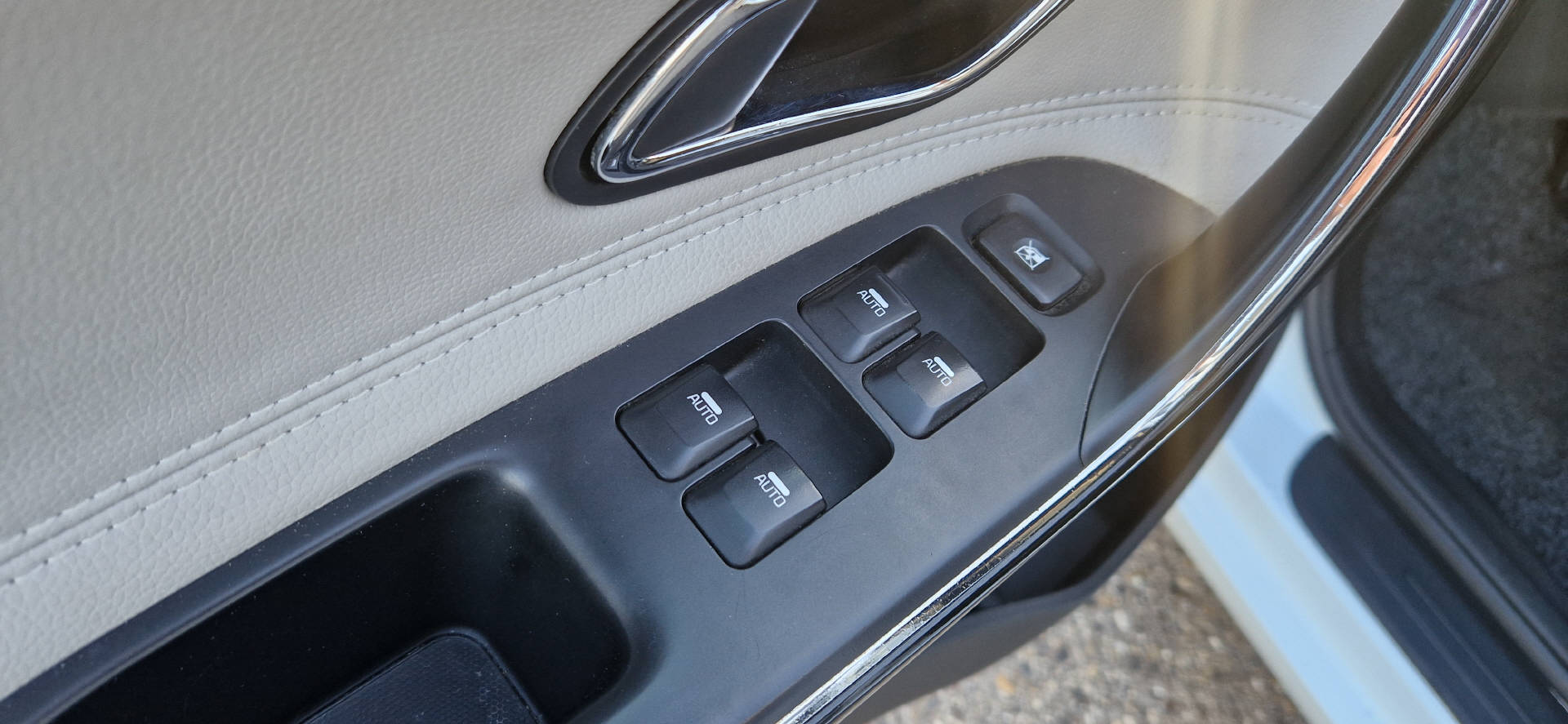 KIA Ceed Sportswagon 1.6 CRDi Swiss Eco Edition-image-3