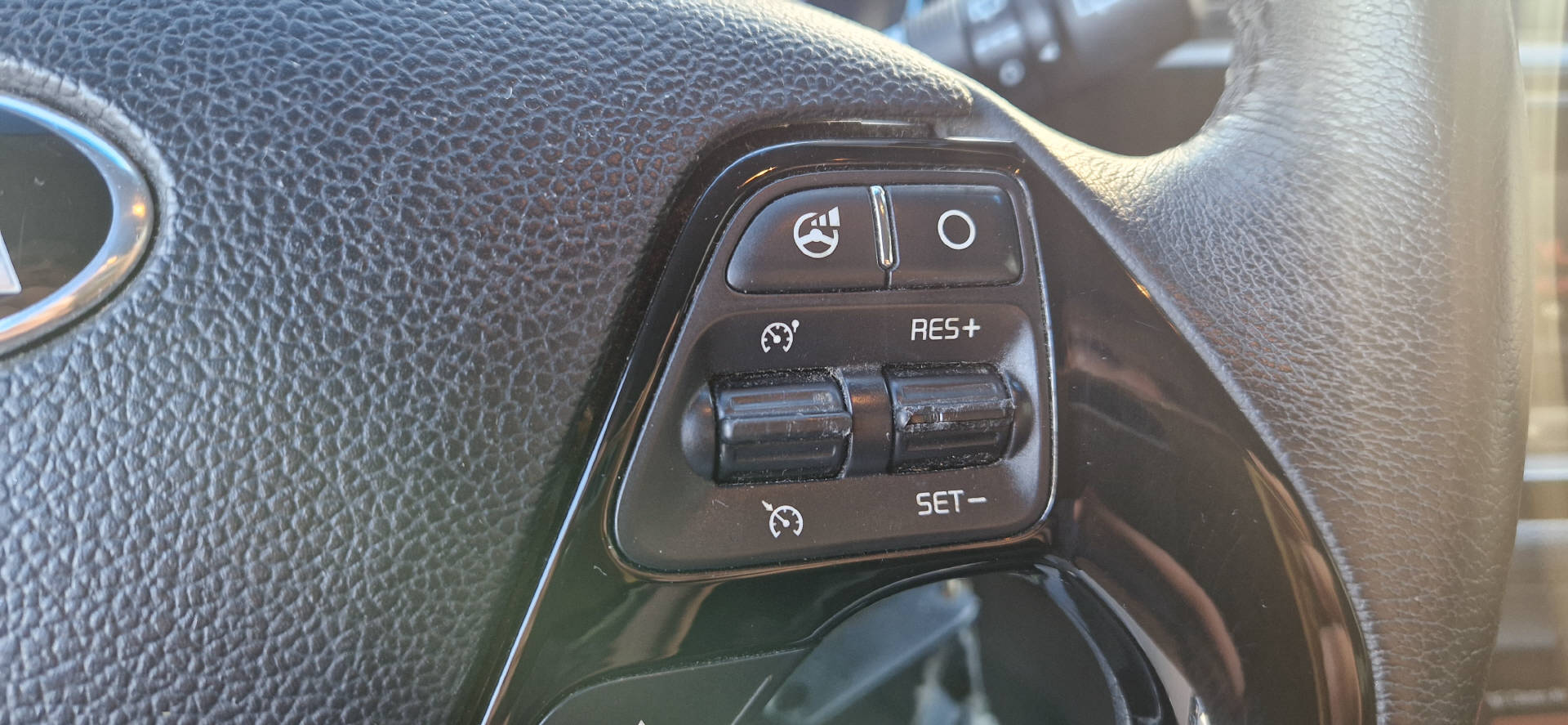 KIA Ceed Sportswagon 1.6 CRDi Swiss Eco Edition-image-11